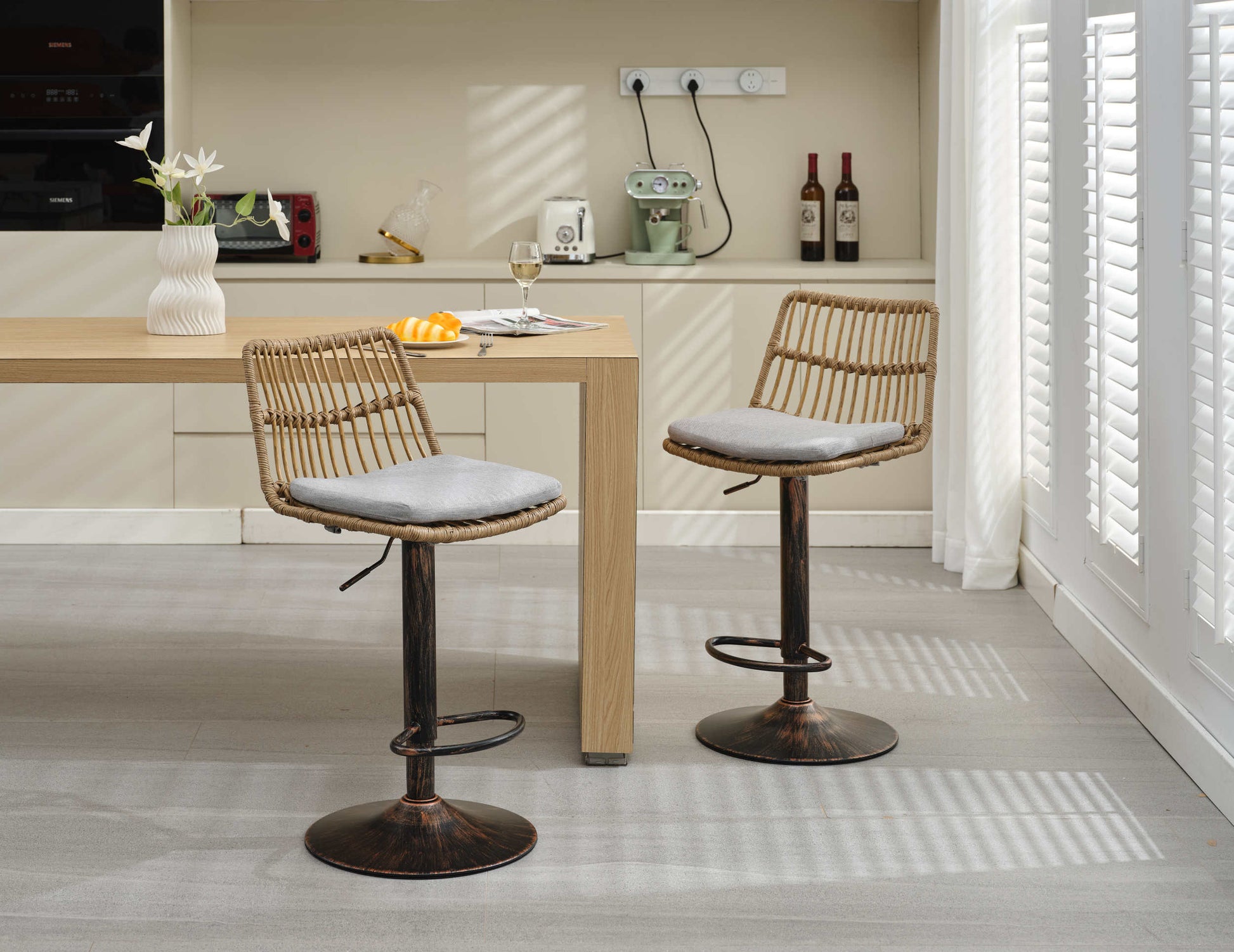 Set Of 2 Rattan Bar Stool, 360 Swivel Bar Chair, Counter Height Chair With Footrest For Kitchen, Dining Room Grey Wicker