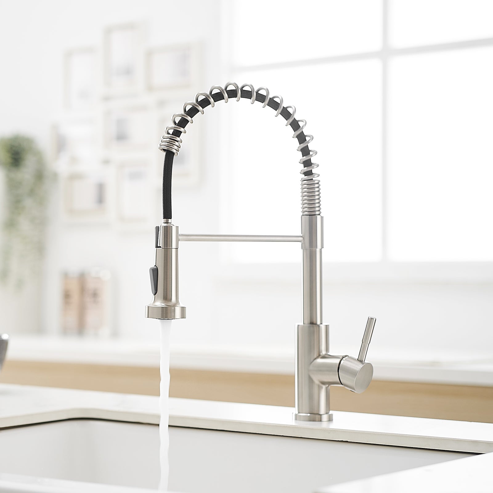 Kitchen Faucet With Pull Down Sprayer Brushed Nickel Stainless Steel Single Handle Pull Out Spring Sink Faucets Brushed Nickel Kitchen Classic,Contemporary,Modern Ceramic Stainless Steel