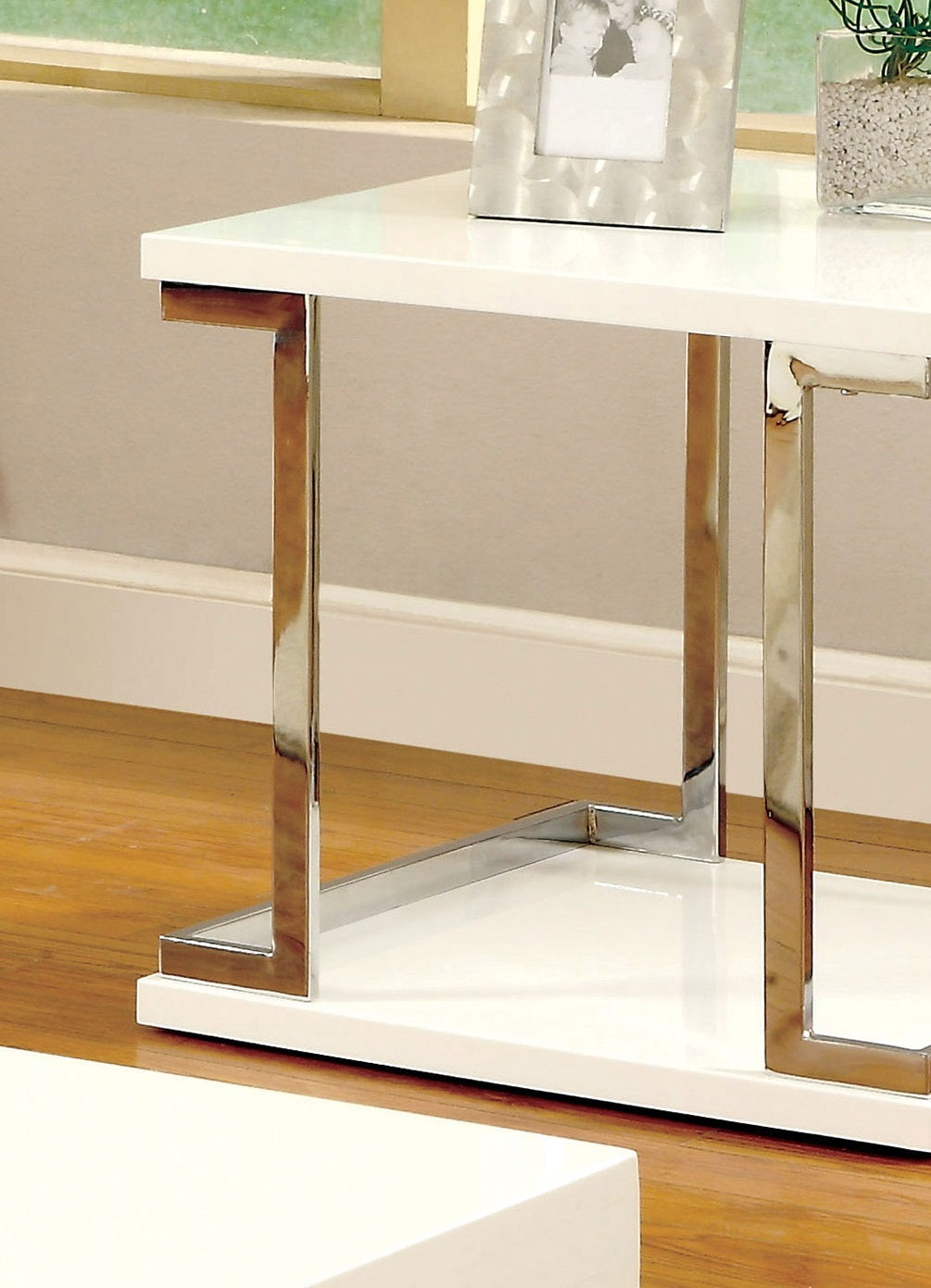 Contemporary Style White 1Pc End Table Bottom Shelf High Gloss Lacquer Coating Chrome Frame Accents Living Room Furniture White Primary Living Space Antique,Classic,Contemporary,Modern,Transitional Open Storage Rectangular Coffee & End Tables Metal