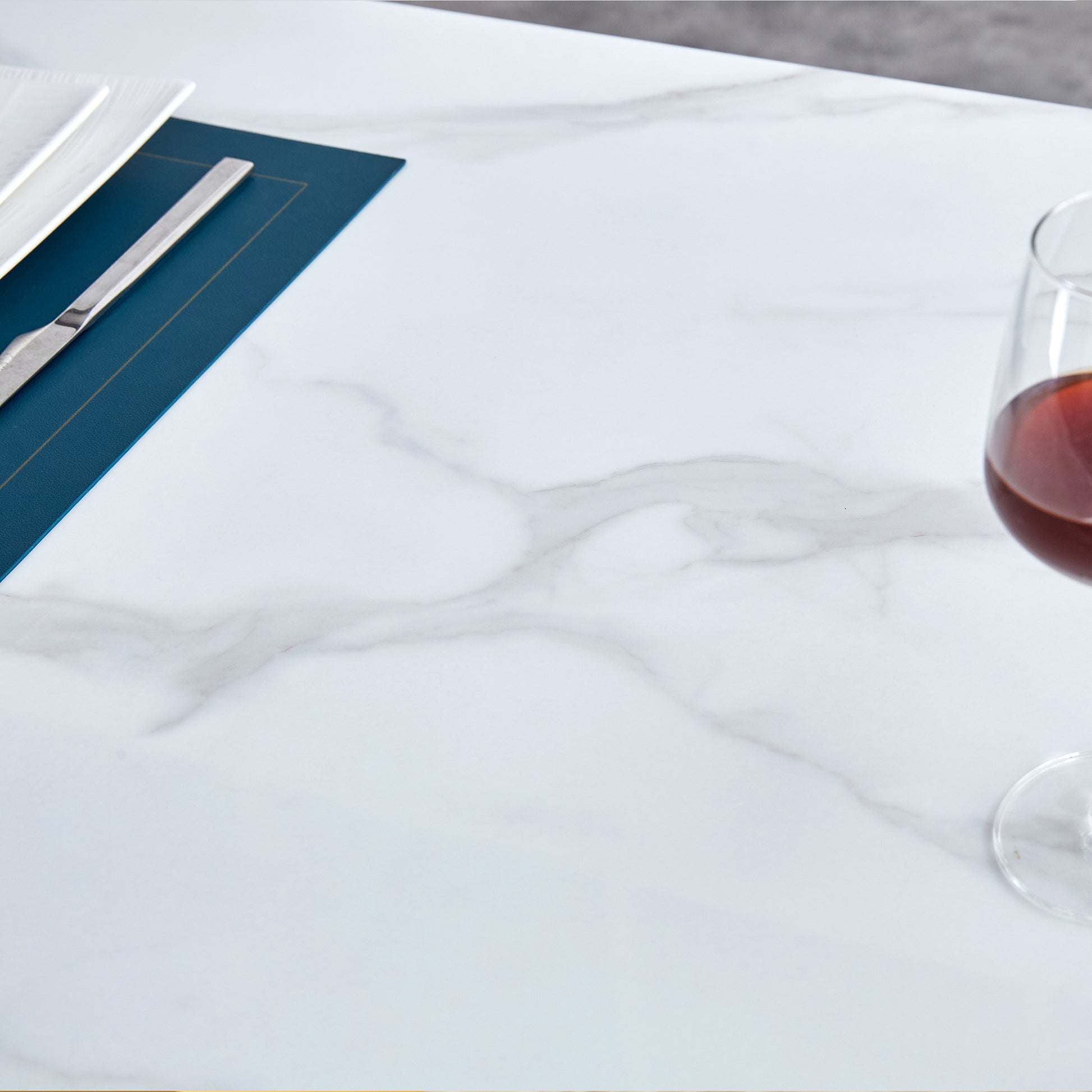 Table And Chair Set.Large Modern Rectangular Table With 0.4 Inch Patterned Glass Tabletop And Large Mdf Table Legs.Comes With 6 Chairs With Faux Leather Cushioned Seats And Golden Metal Legs. Gold White Seats 6 Mdf Glass