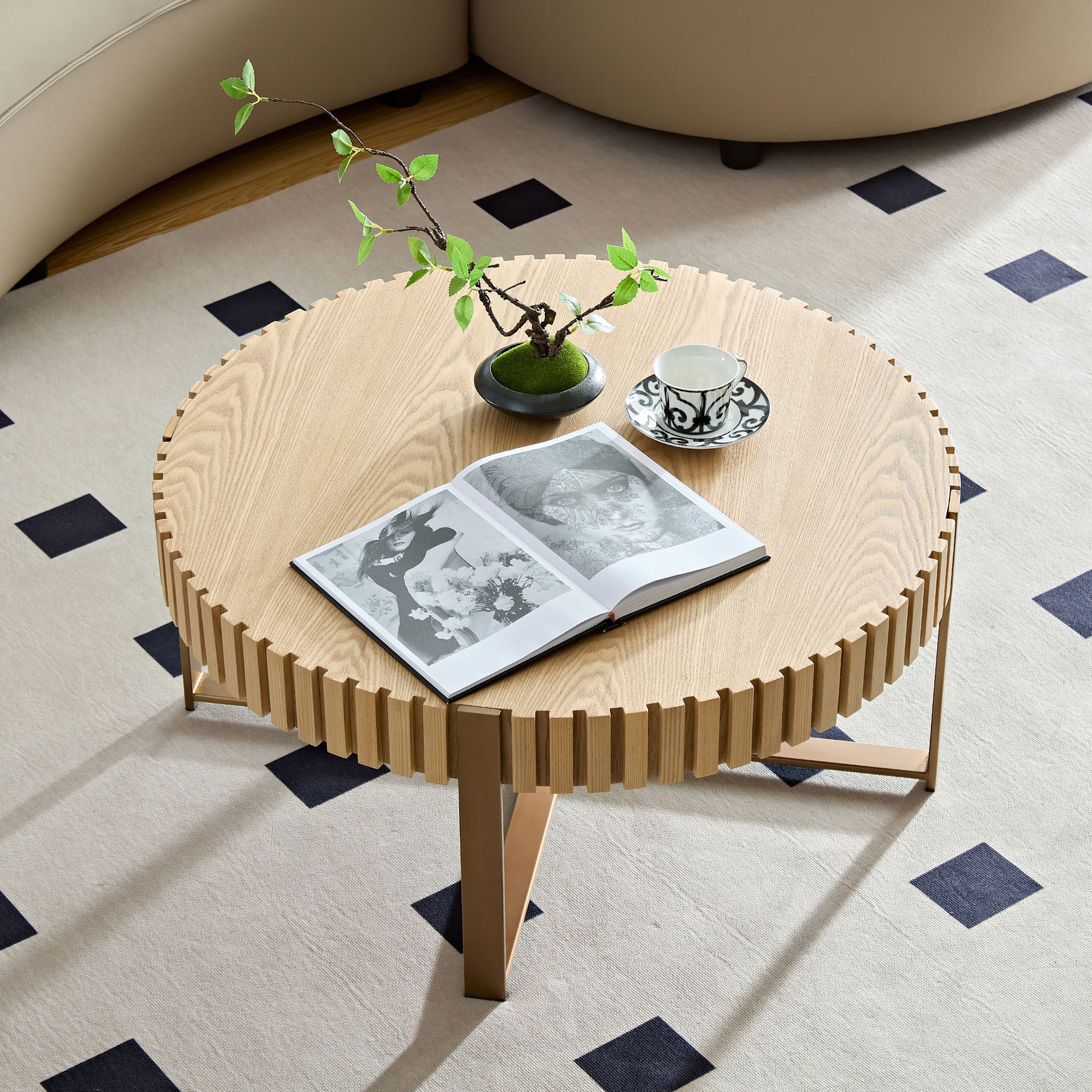 Modern Handcraft Drum Coffee Table 31.5 Inch Round Coffee Table For Living Room,Small Coffee Table With Sturdy Pedestal,Natural Ash Natural Ash Mdf Metal