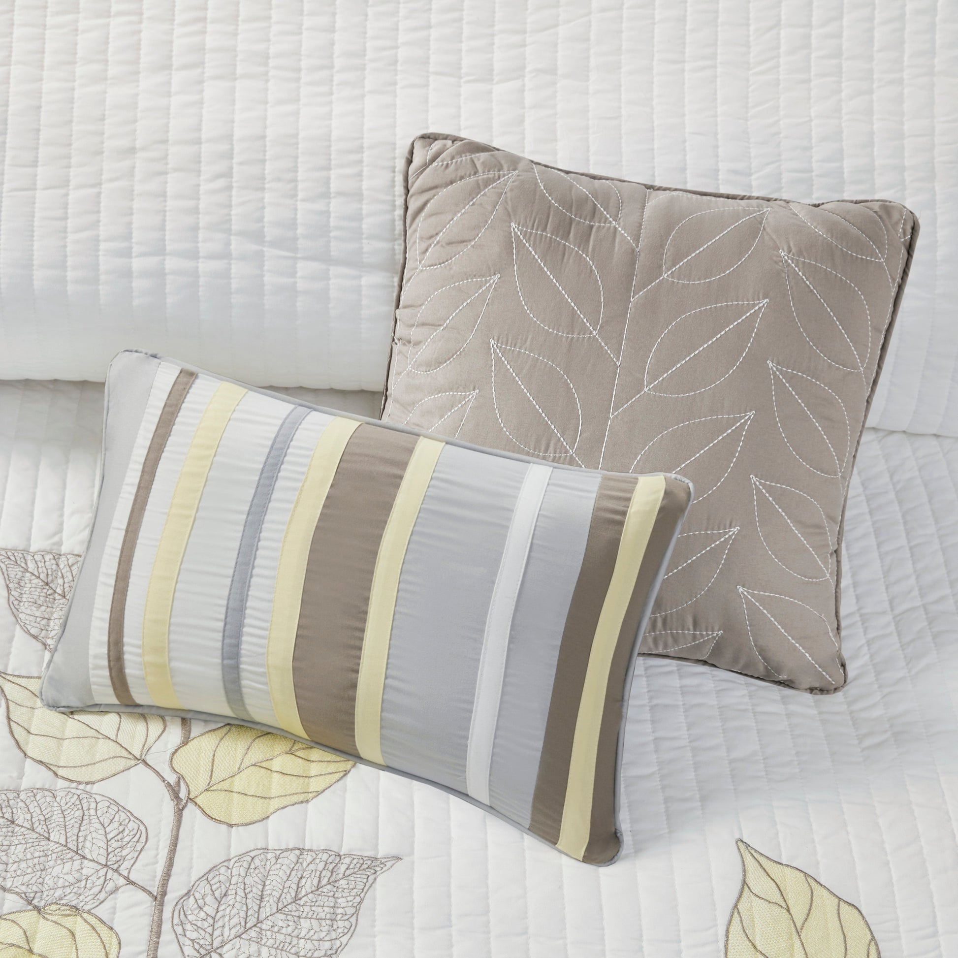 6 Piece Embroidered Quilt Set With Throw Pillows Yellow Full Queen Full Yellow White Cotton