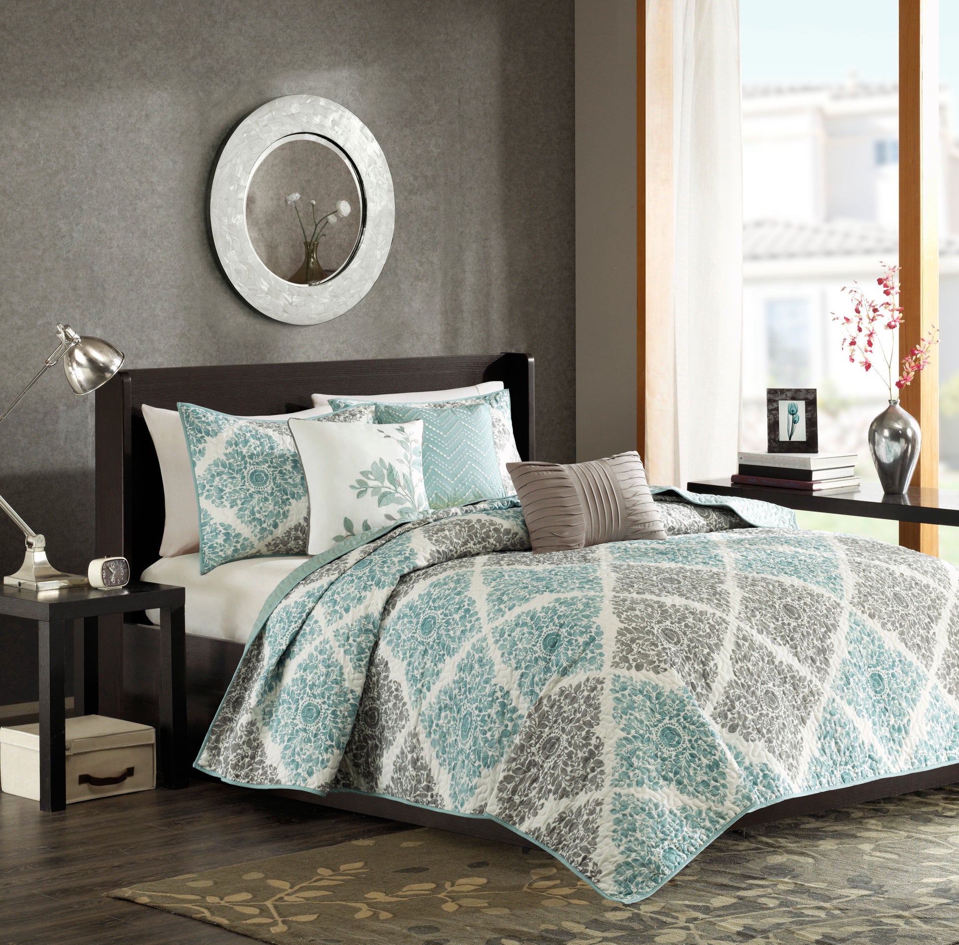 6 Piece Printed Quilt Set With Throw Pillows Aqua King Cal King King Aqua Cotton