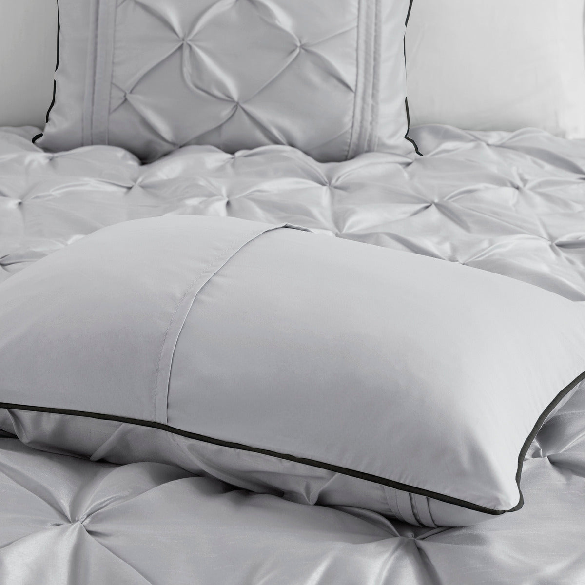 7 Piece Tufted Comforter Set Grey King King Grey Polyester