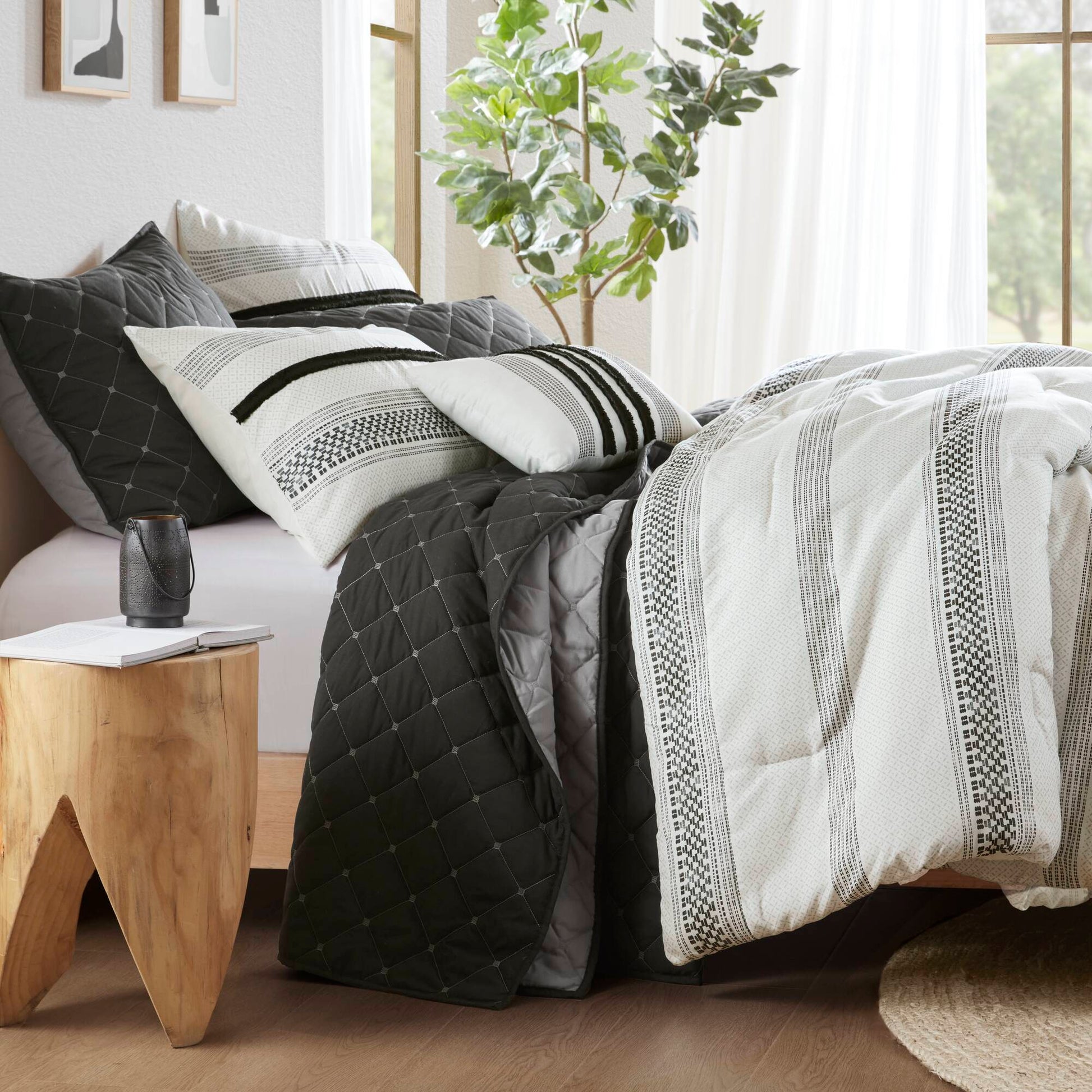 7 Piece Stripe Comforter And Quilt Set King Cal King Multicolor Polyester