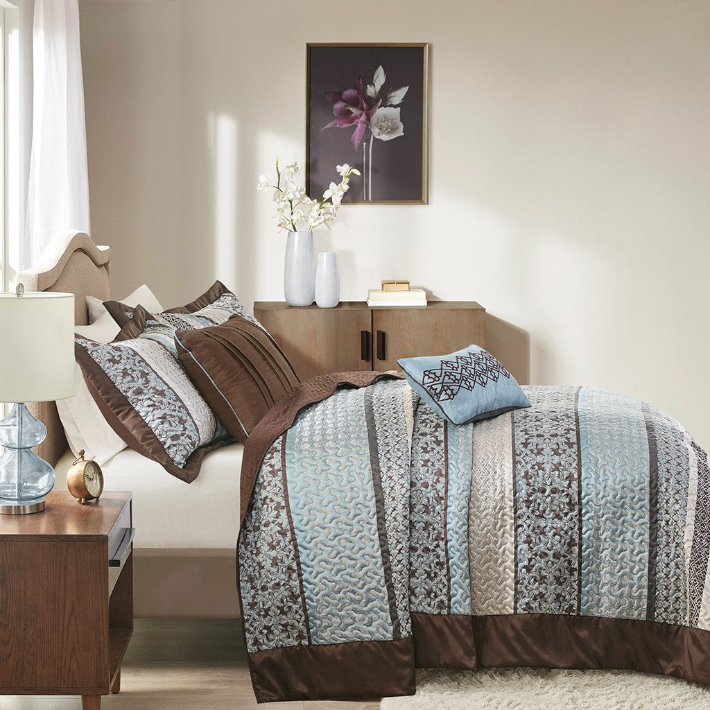 5 Piece Jacquard Quilt Set With Throw Pillows Blue King Cal King King Blue Cotton