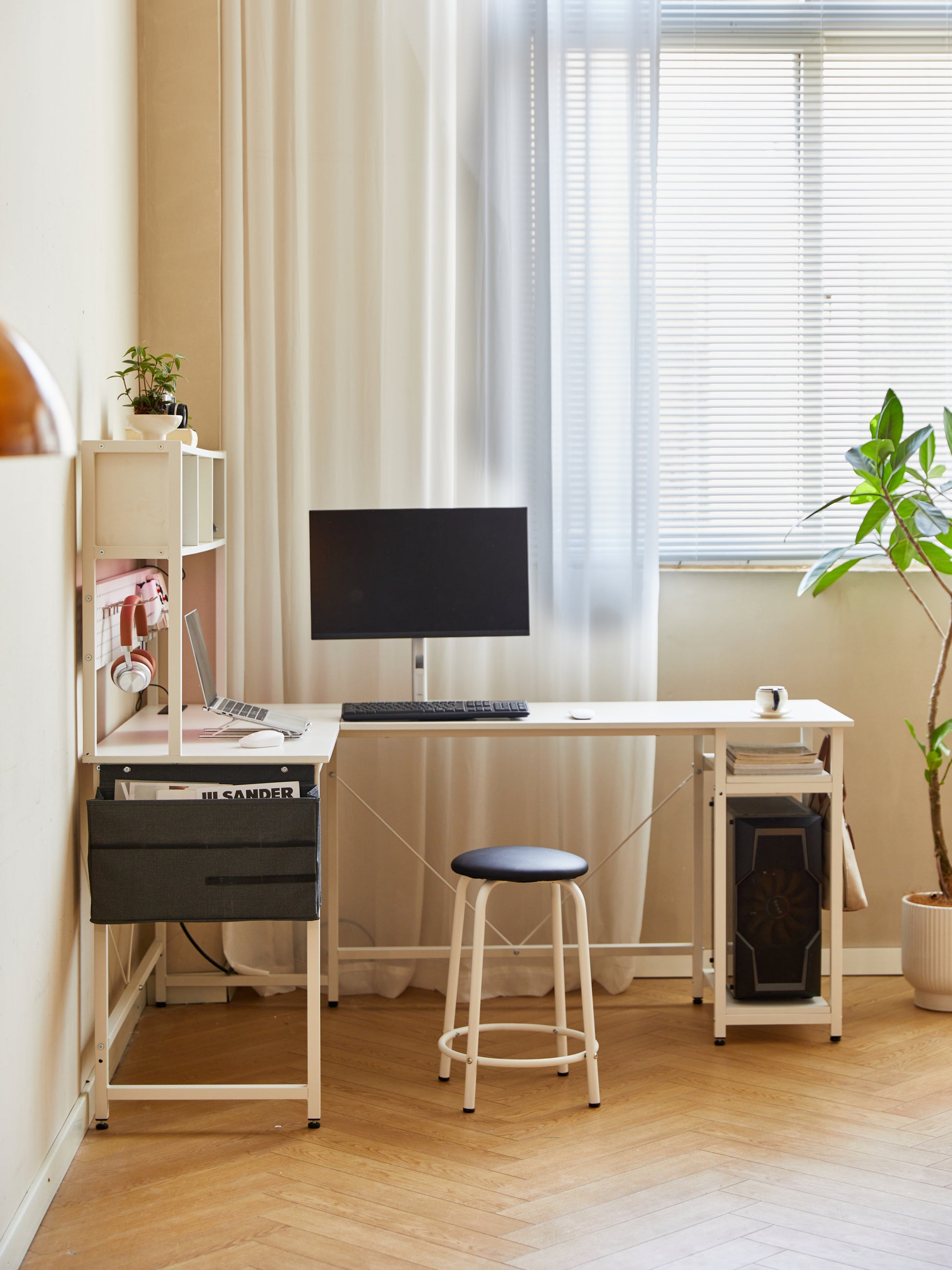 L Desk With Pennel White White Mdf Metal