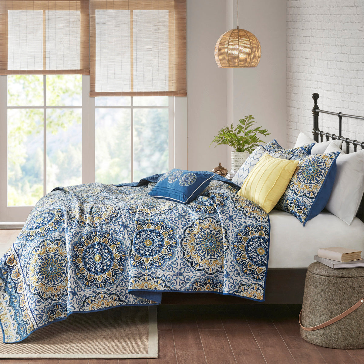 6 Piece Reversible Quilt Set With Throw Pillows Blue King Cal King Blue Cotton