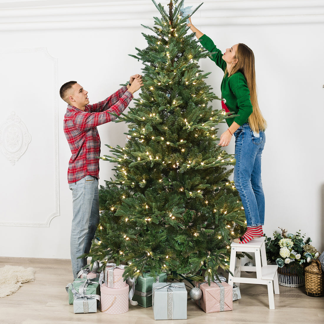 8Ft Christmas Tree Simulate Nature Advanced Materials Premium Hinged Spruce Artificial Douglas Firs Tree, Christmas Holiday Party Atmosphere Decoration Year Celebration Pe Pvc Xmas Tree Green