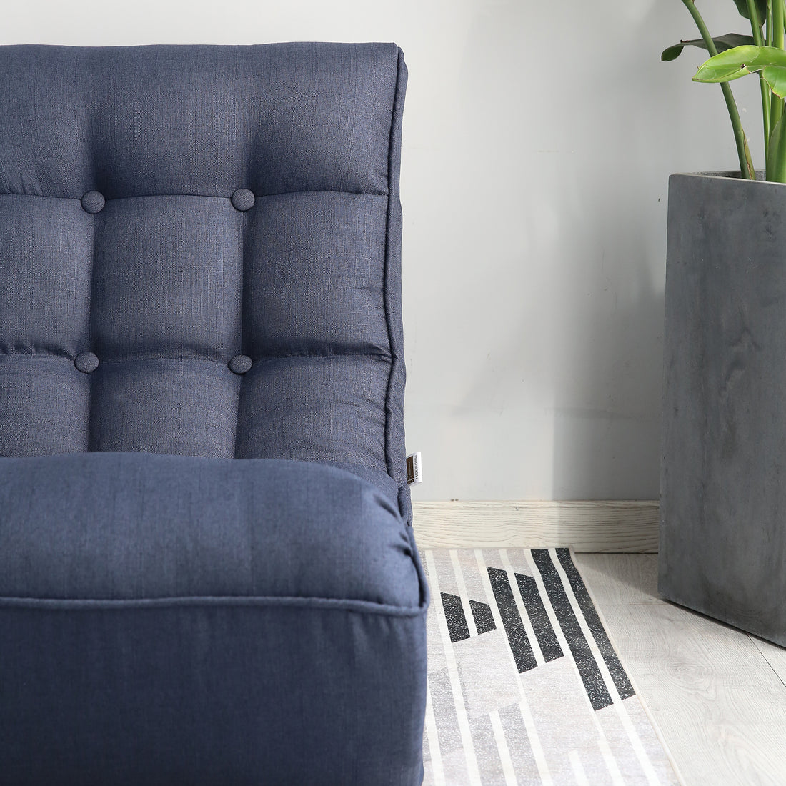 Single Sofa Reclining Chair Japanese Chair Lazy Sofa Tatami Balcony Reclining Chair Leisure Sofa Adjustable Chair Navy Linen Metal