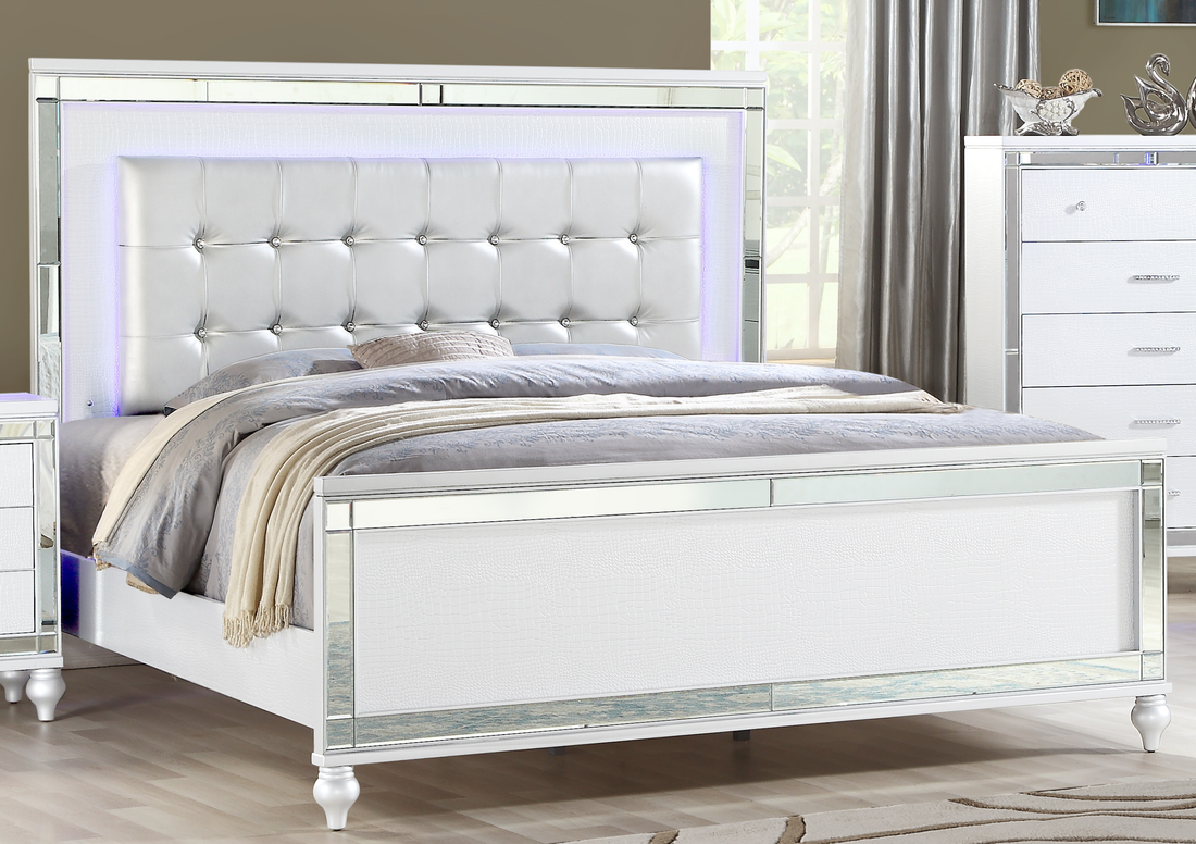 Sterling Queen 5 Pc Led Bedroom Set Made With Wood In White Color Queen White Wood 5 Piece Set Bedroom Bed Included,Chest Included,Dresser Included,Mirror Included,Nightstand Included Contemporary,Modern Solid Wood Mdf Built In Lighting Wood