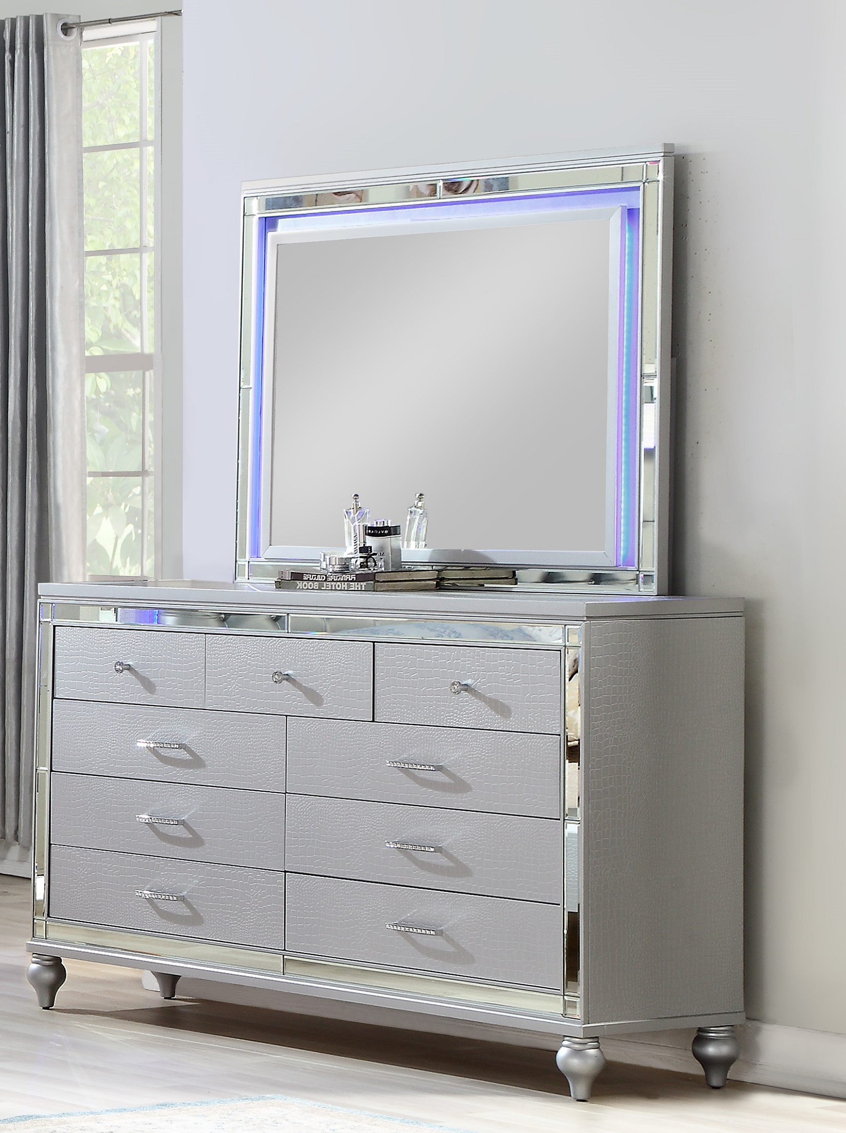 Sterling Mirror Framed Dresser Made With Wood In Silver Color Silver 5 Drawers & Above Bedroom Contemporary,Modern Wood