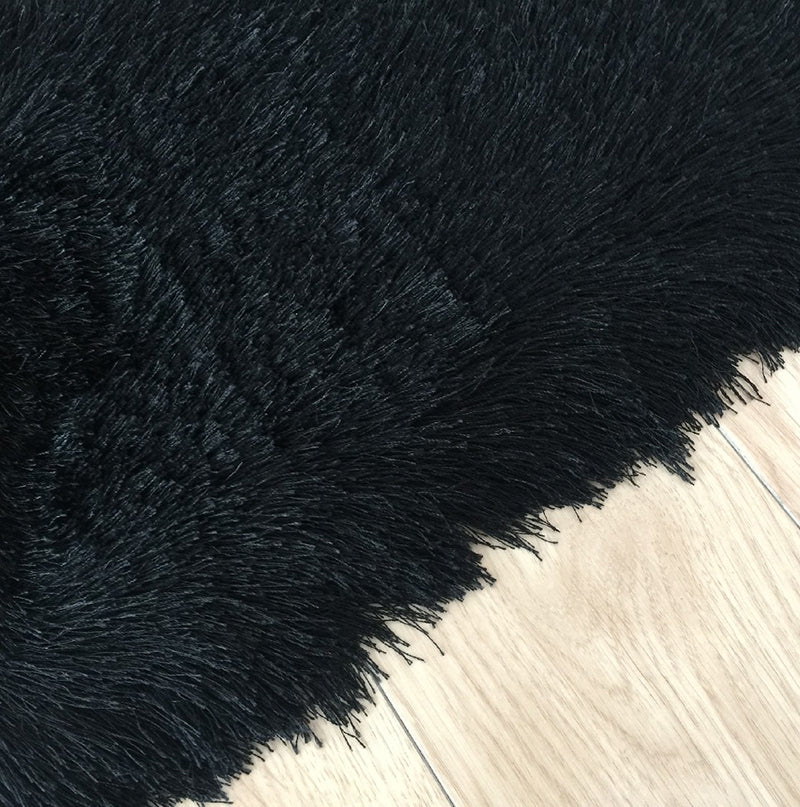 "Fancy Shaggy" Hand Tufted Area Rug Black Polyester