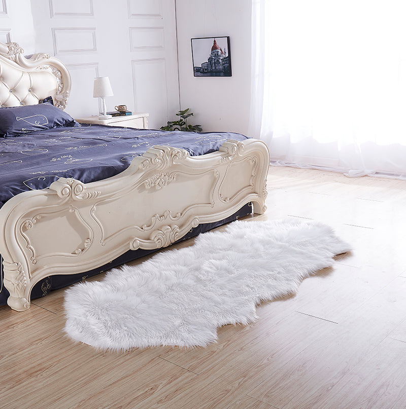 "Luxury Decorative" Hand Tufted Faux Fur Sheepskin Area Rug White Acrylic