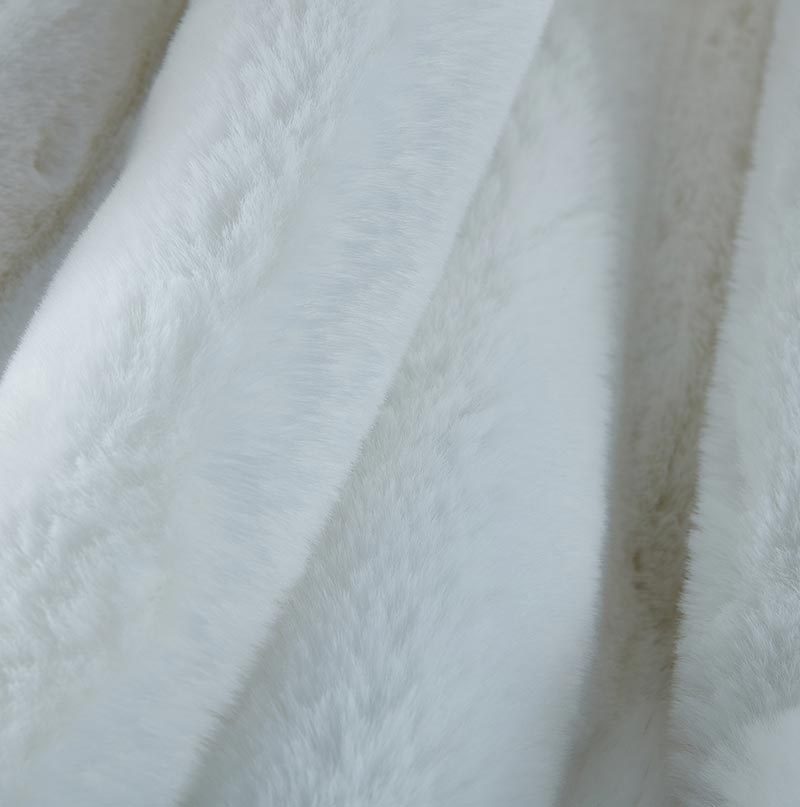Cassilda Luxury Chinchilla Faux Fur Throw Blanket 50" X 60" White Polyester