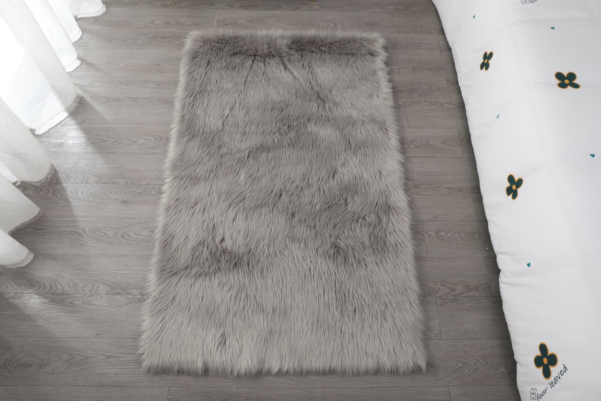 "Cozy Collection" Ultra Soft Fluffy Faux Fur Sheepskin Area Rug Light Grey Polyester