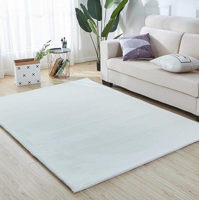 Lily Luxury Chinchilla Faux Fur Rectangular Area Rug White Polyester