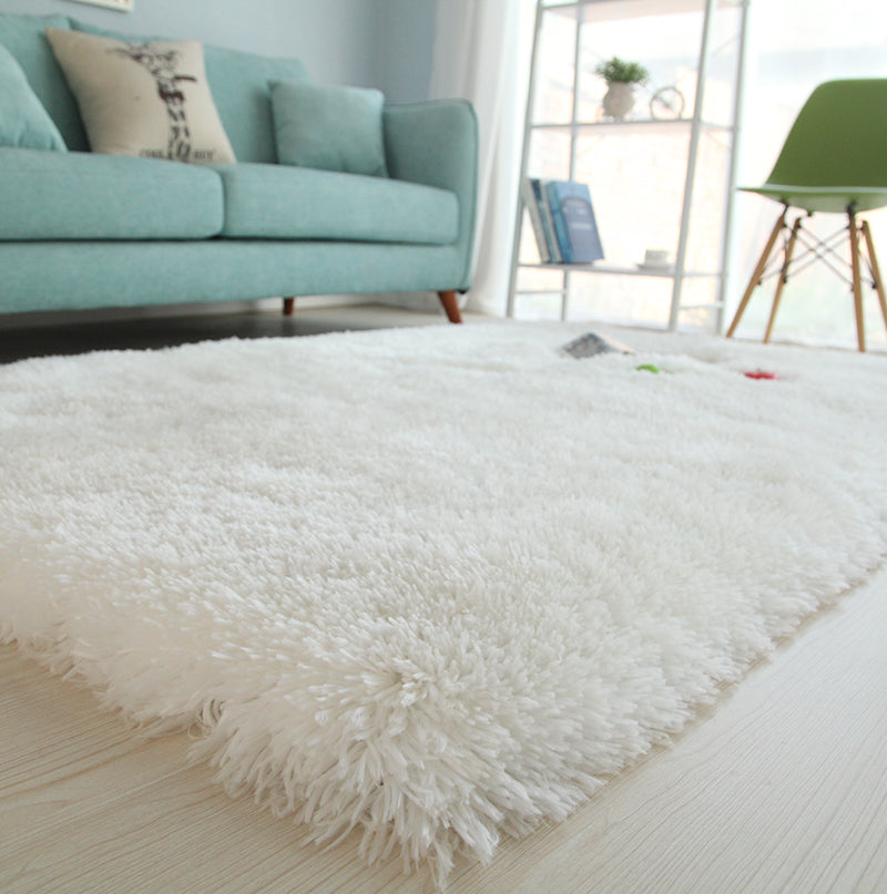 Long Pile Hand Tufted Shag Area Rug In Snow White White Polyester