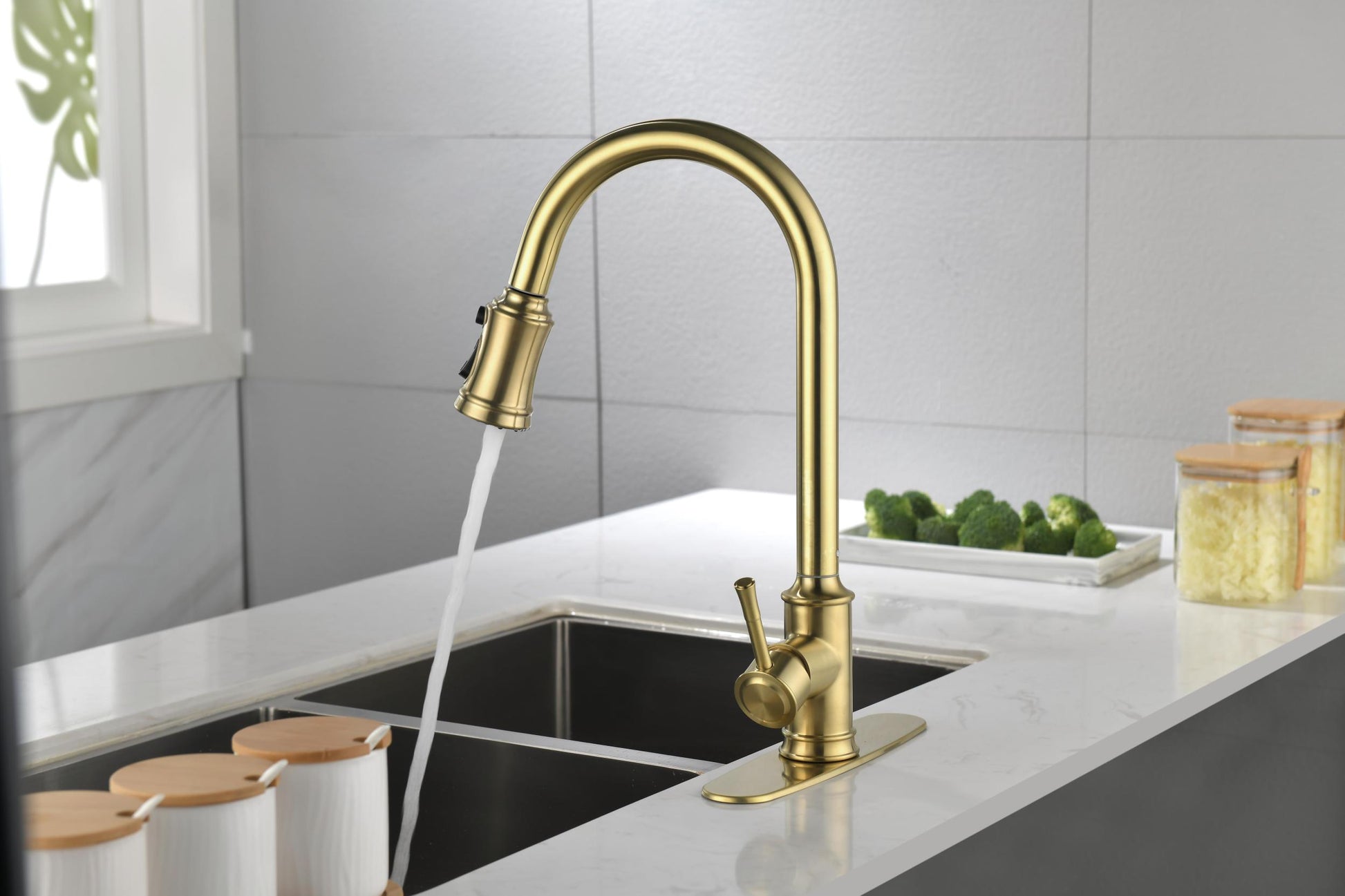 Single Handle High Arc Pull Out Kitchen Faucet,Single Level Stainless Steel Kitchen Sink Faucets With Pull Down Sprayer Brushed Gold Stainless Steel