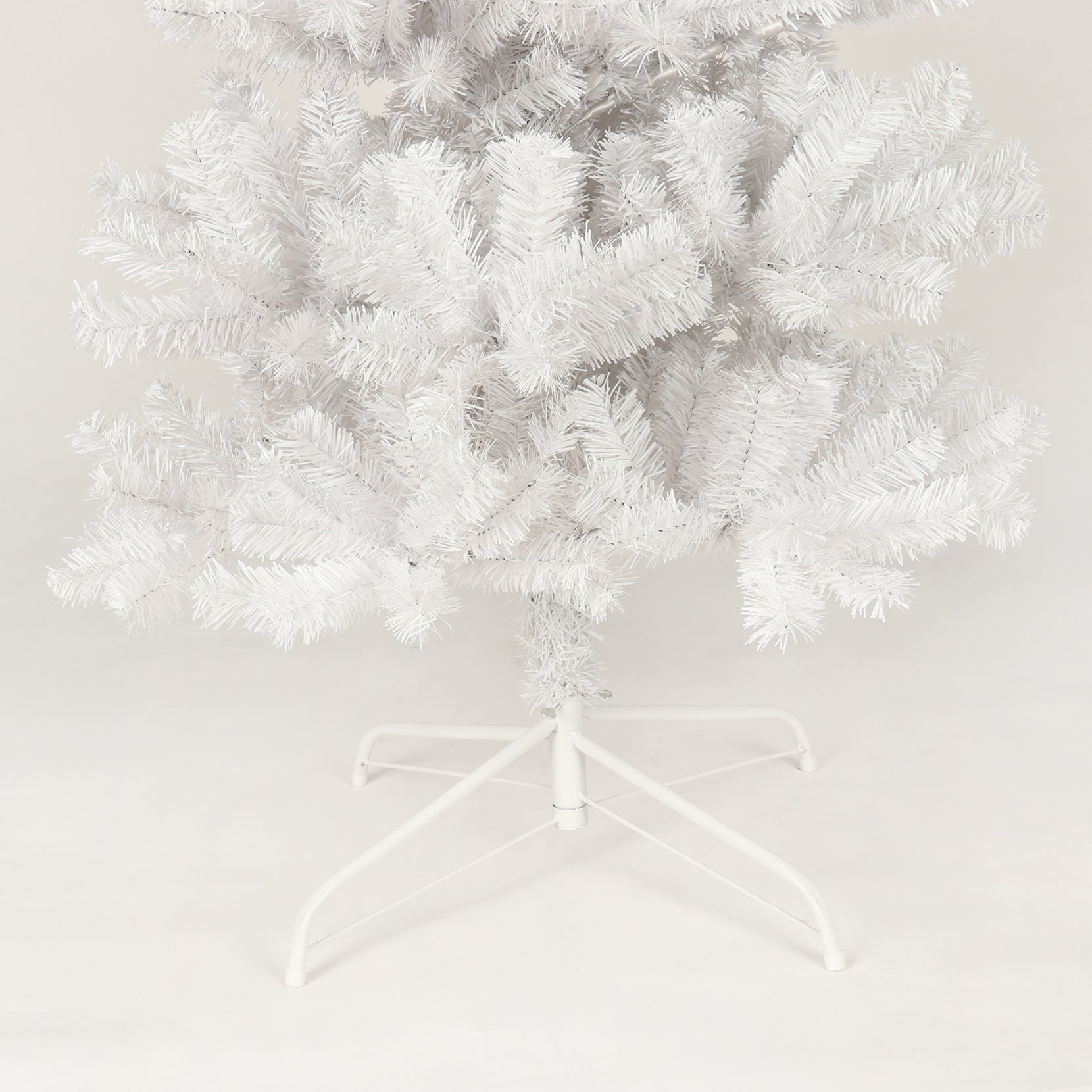 7.5Ft White Slim Artificial Christmas Tree Includes Foldable Metal Stand White American Traditional Polyester Polyester