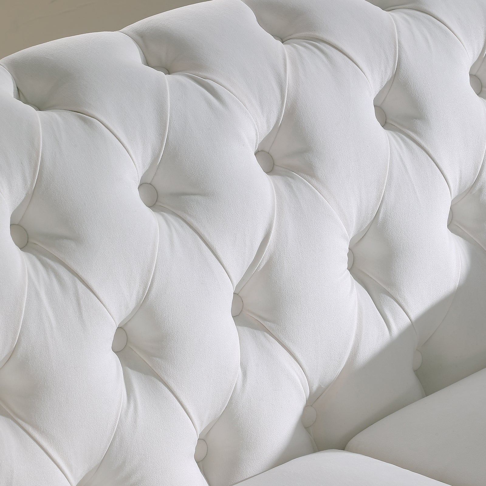 Chesterfield Sofa ,Stanford Sofahigh Quality Chesterfield Sofa ,White Colortufted And Wrinkled Fabric Sofa Contemporary Stanford Sofa .Rseater Tufted Sofa With Scroll Arm And Scroll Back White Velvet