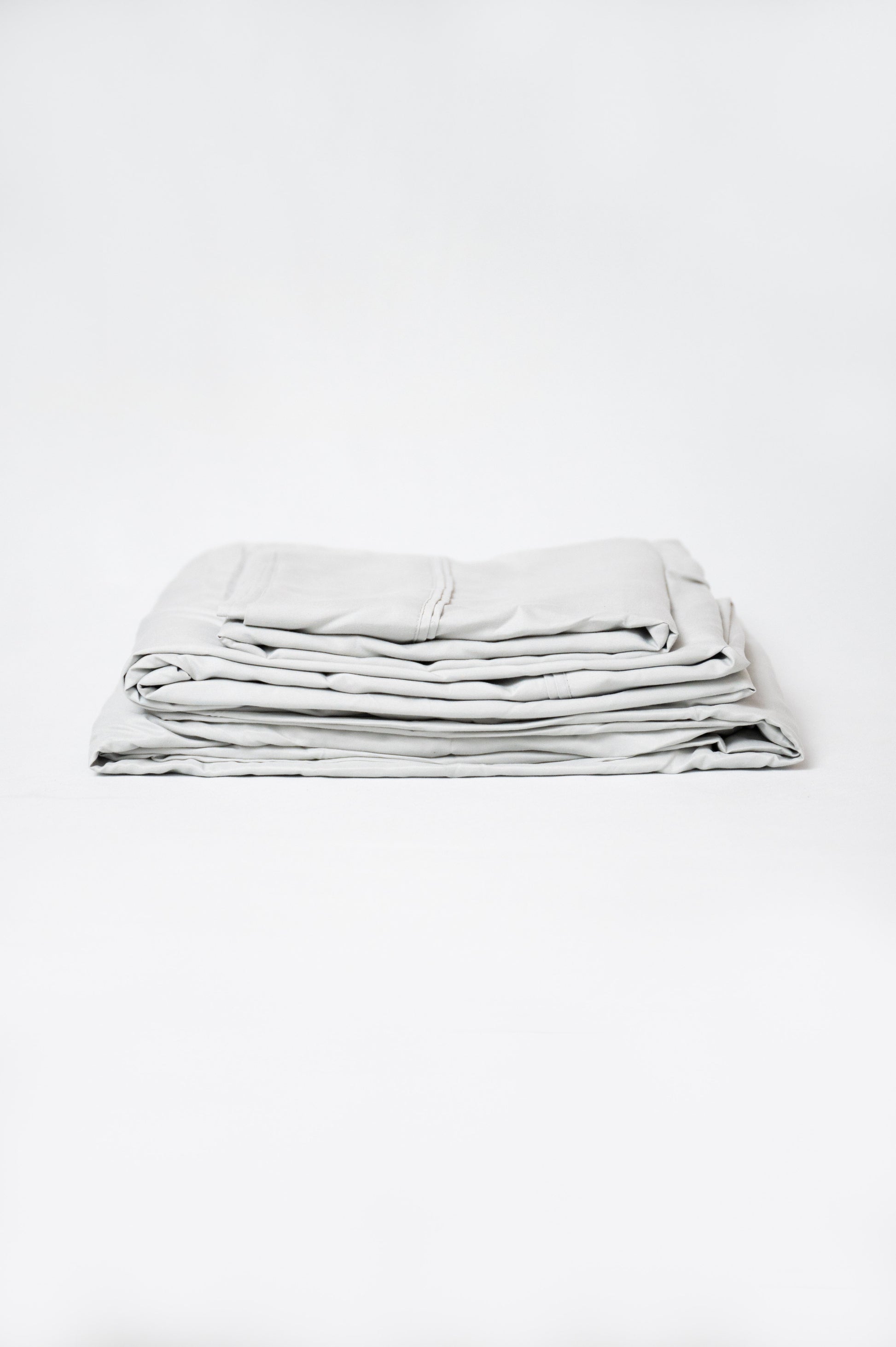 5 Piece Pewter Microplush And Bamboo Split Queen Hypoallergenic Sheet Set Pewter Microfiber