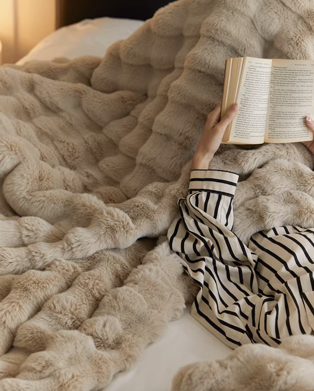 Large Cream Throw Blanket For Couch And For Bed, Soft And Cozy As Rabbit Fur Light Brown Fabric