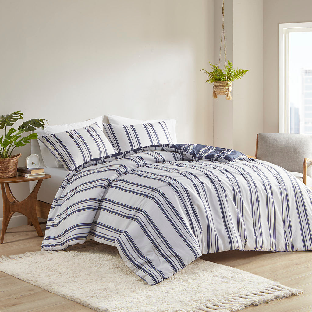 Striped Reversible Comforter Set King Navy Polyester