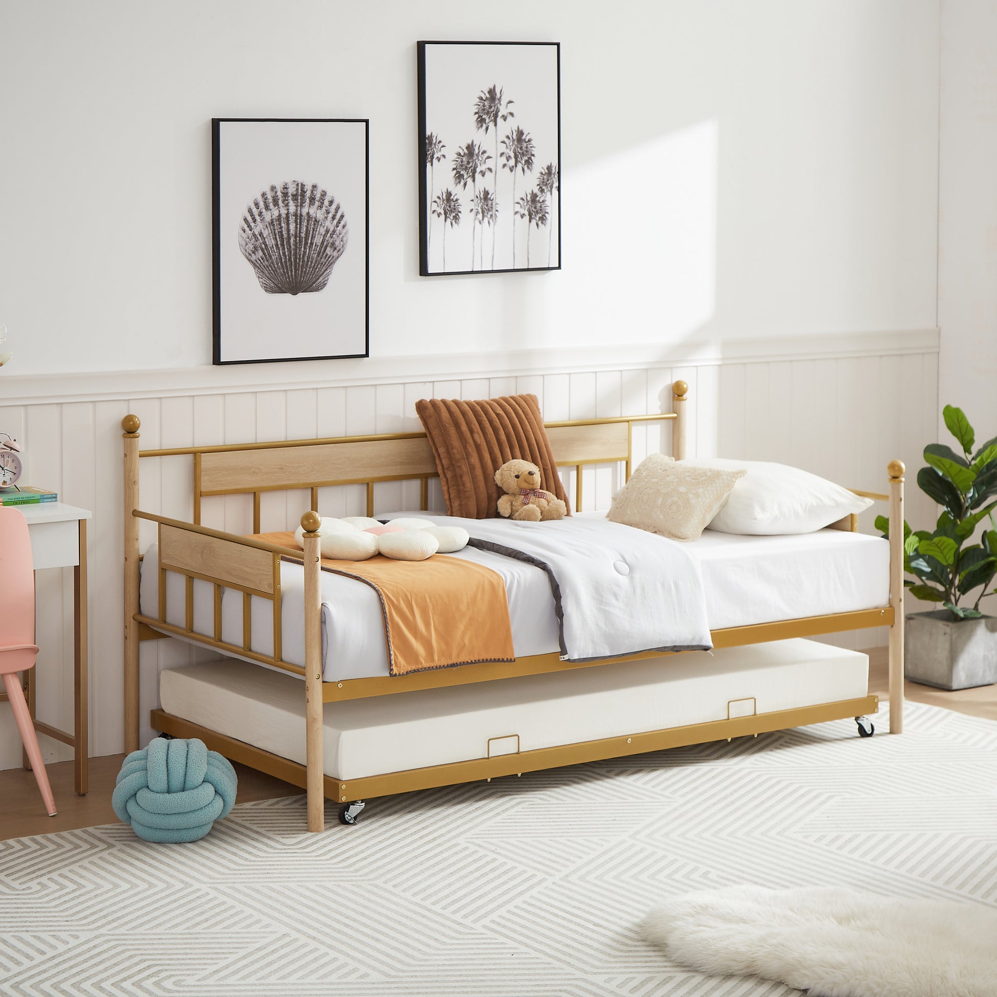 Daybed, Sofa Bed Metal Framed With Trundle Twin Size, Golden, 77'' L X 40.6'' W X 14.5''H Twin Golden Steel