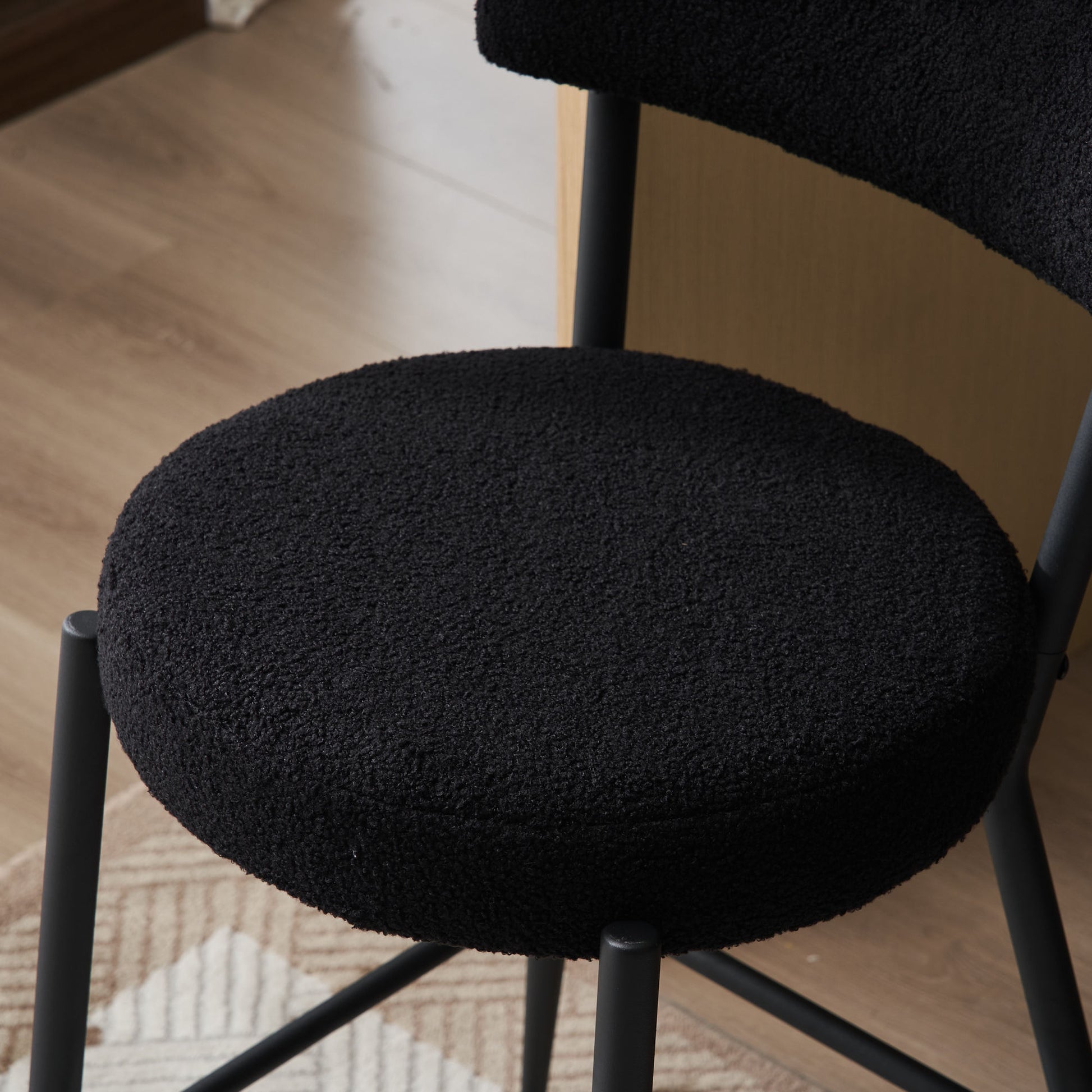 Set Of 2 Modern Teddy Fabric Upholstered Bar Stools Metal Base High Stool Suitable For Kitchen, Dining And Living Room Black Stylish And Comfortable Island Seating Black Metal