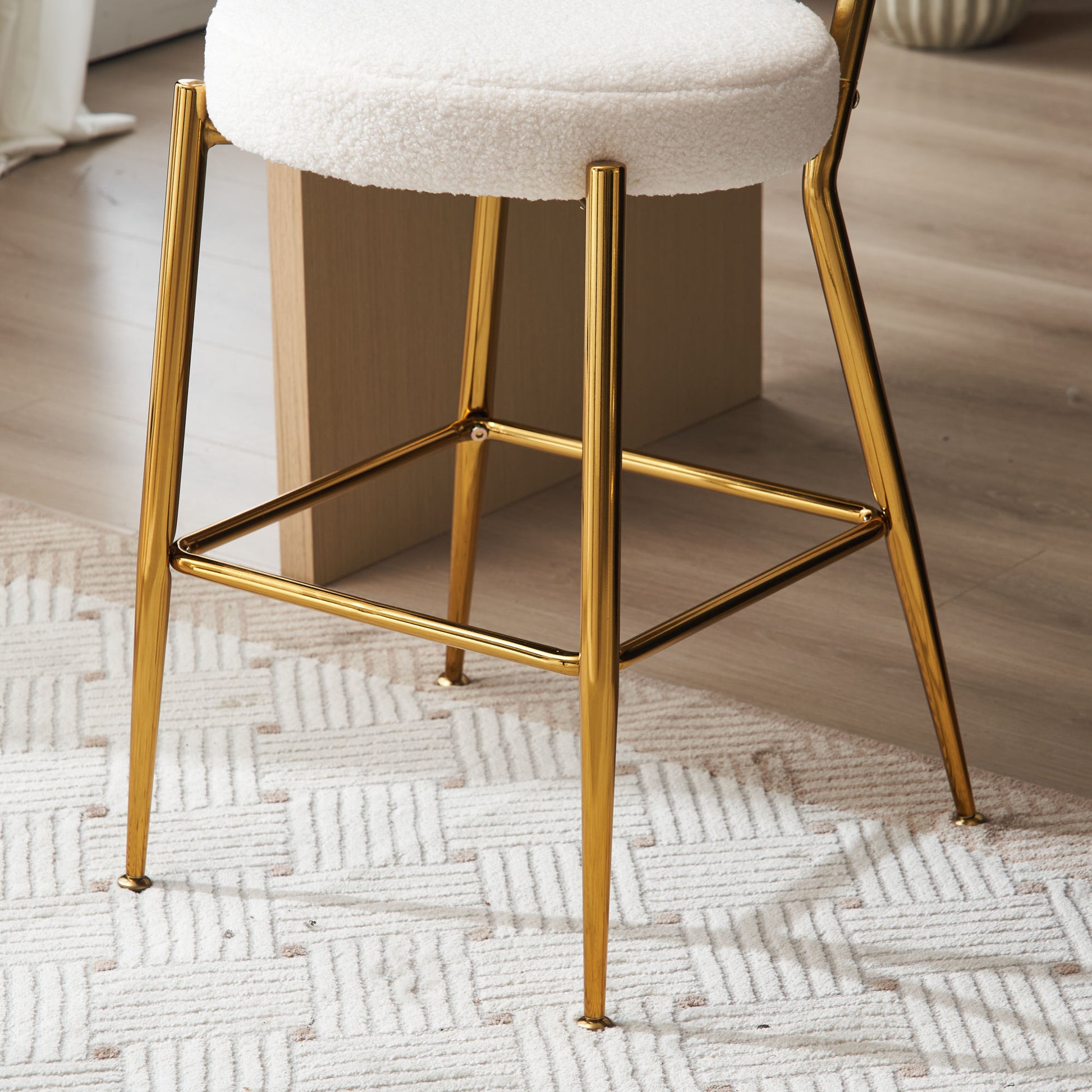 Set Of 4 Modern Teddy Fabric Upholstered Bar Stools Metal Base High Stool Suitable For Kitchen, Dining And Living Room Beige Stylish And Comfortable Island Seating Beige Metal