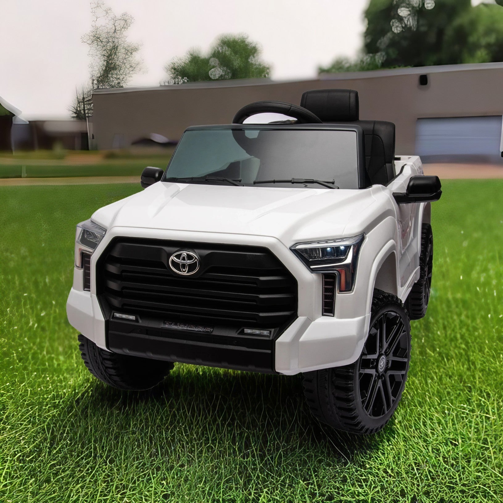 Officially Licensed Toyota Tundra Pickup,Electric Pickup Car Ride On For Kid, 12V Electric Ride On Toy,2.4G W Parents Remote Control,Electric Car For Kids,Three Speed Adjustable,Power Display White Plastic