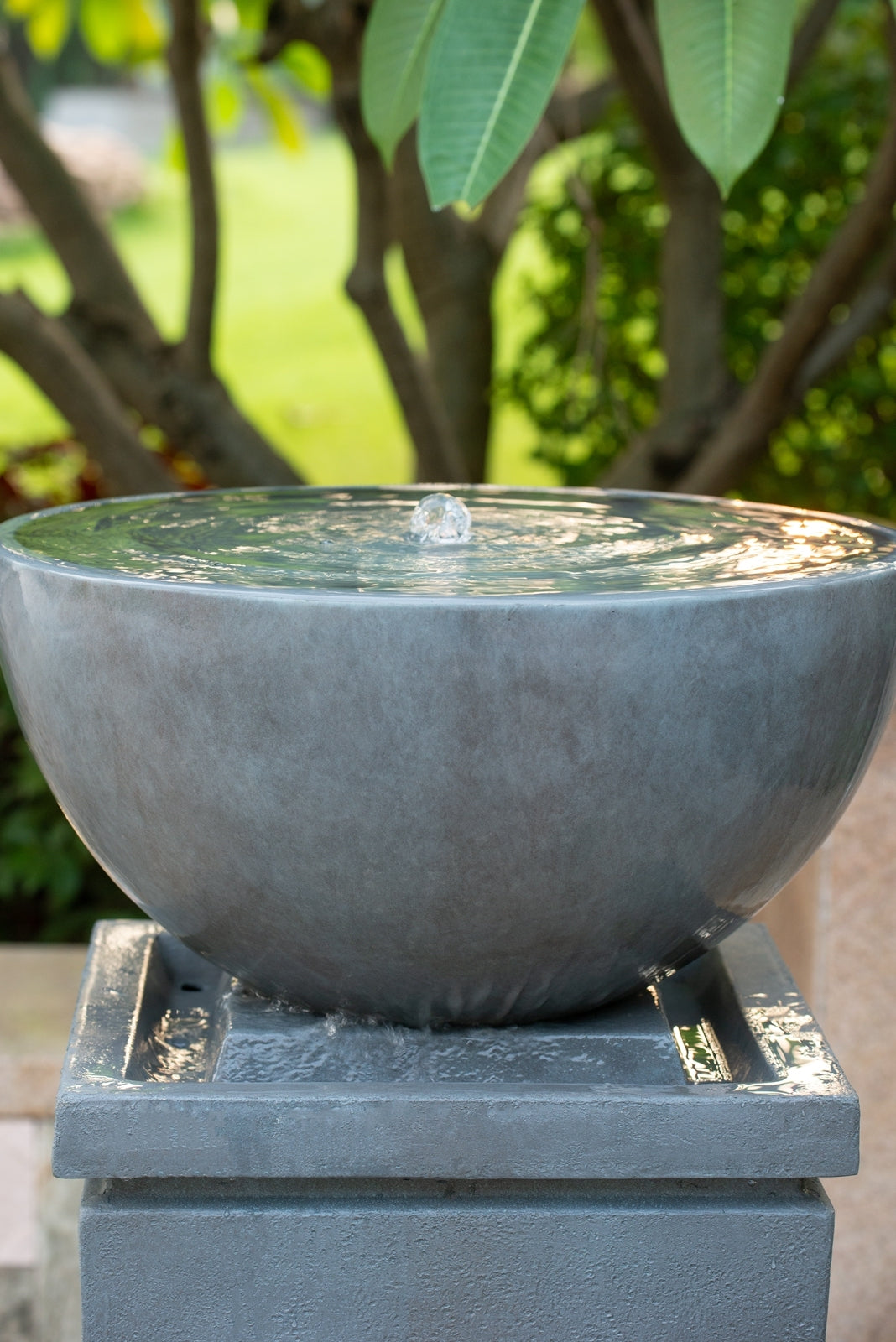 44.5" Polyresin Gray Zen Bowl Water Fountain, Outdoor Bird Feeder Bath Fountains, Relaxing Water Feature For Garden Lawn Backyard Porch Gray Garden & Outdoor Contemporary,Minimalist,Modern,Traditional,Transitional Polyresin