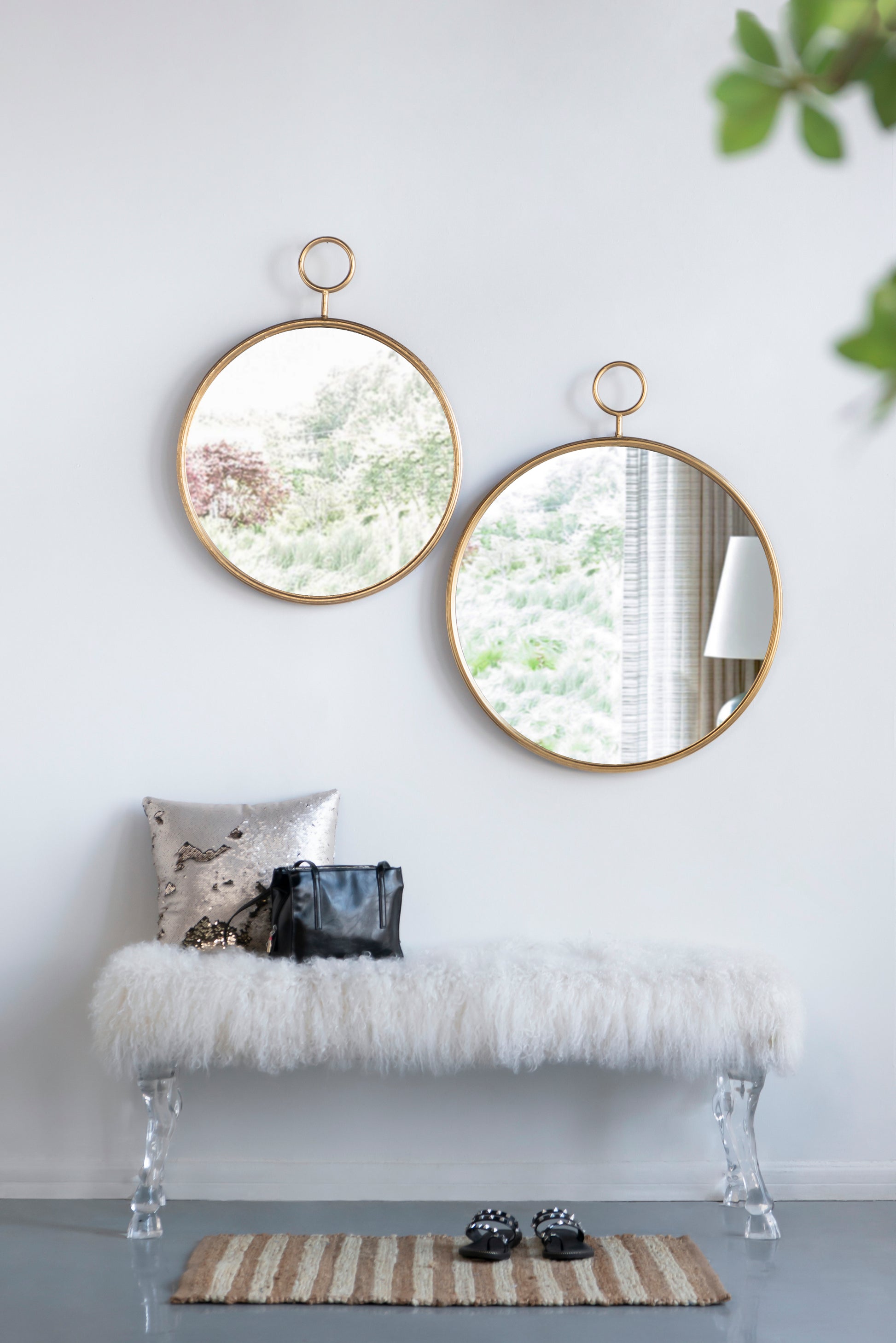 22" X 28" Circle Wall Mirror With Gold Iron Frame, Accent Mirror For Living Room, Entryway, Office Gold Iron