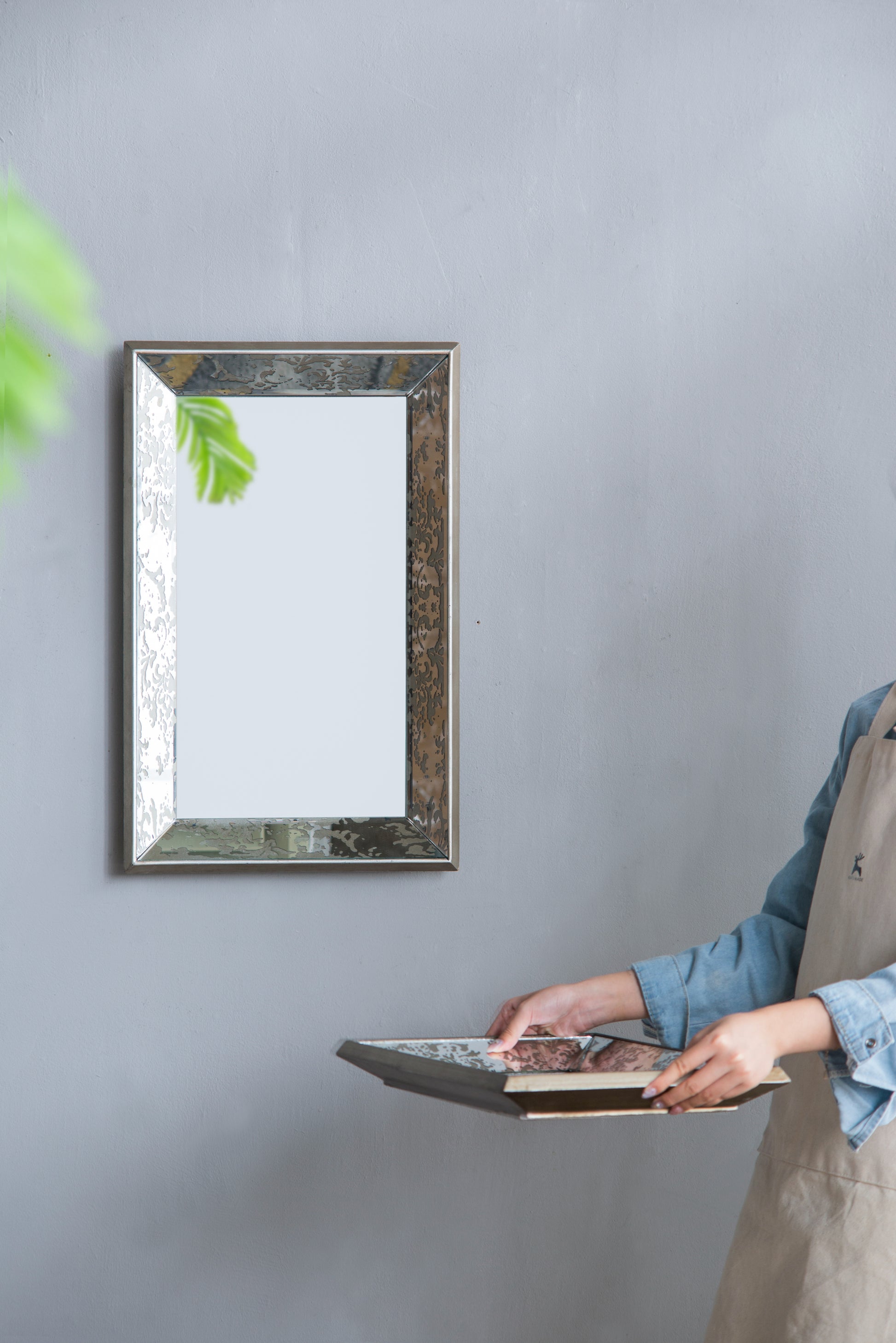 20" X 12" Antique Silver Rectangle Mirror With Floral Accents, Mirrored Display Tray, Hanging Wall Mirror Silver Mdf Glass