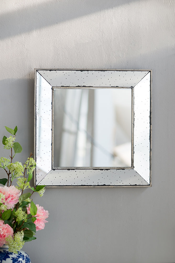 18" X 18" Distressed Silver Square Accent Mirror, Traditional Style Framed Wall Mirror For Living Room, Entryway, Office, Bedroom, Hallway Silver Mdf Glass