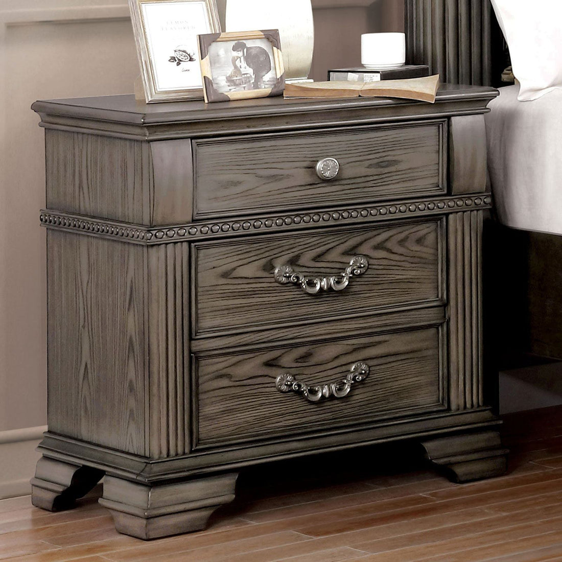 Gray Color Nightstand Bedroom 1Pc Nightstand Solid Wood Satin Knickel Knobs And Pulls Gray Gray 3 Drawers Bedroom Bedside Cabinet American Traditional,Classic,Traditional Rubberwood Usb Port Antique Solid Wood