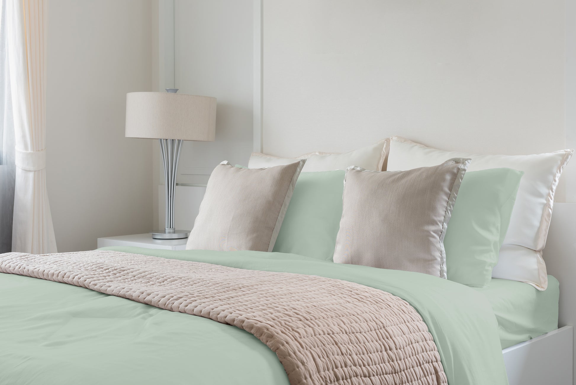 Luxuriously Soft 100% Viscose Derived From Bamboo 4 Piece Sheet Set, Oeko Tex Certified, King Seaglass Light Gray Bamboo