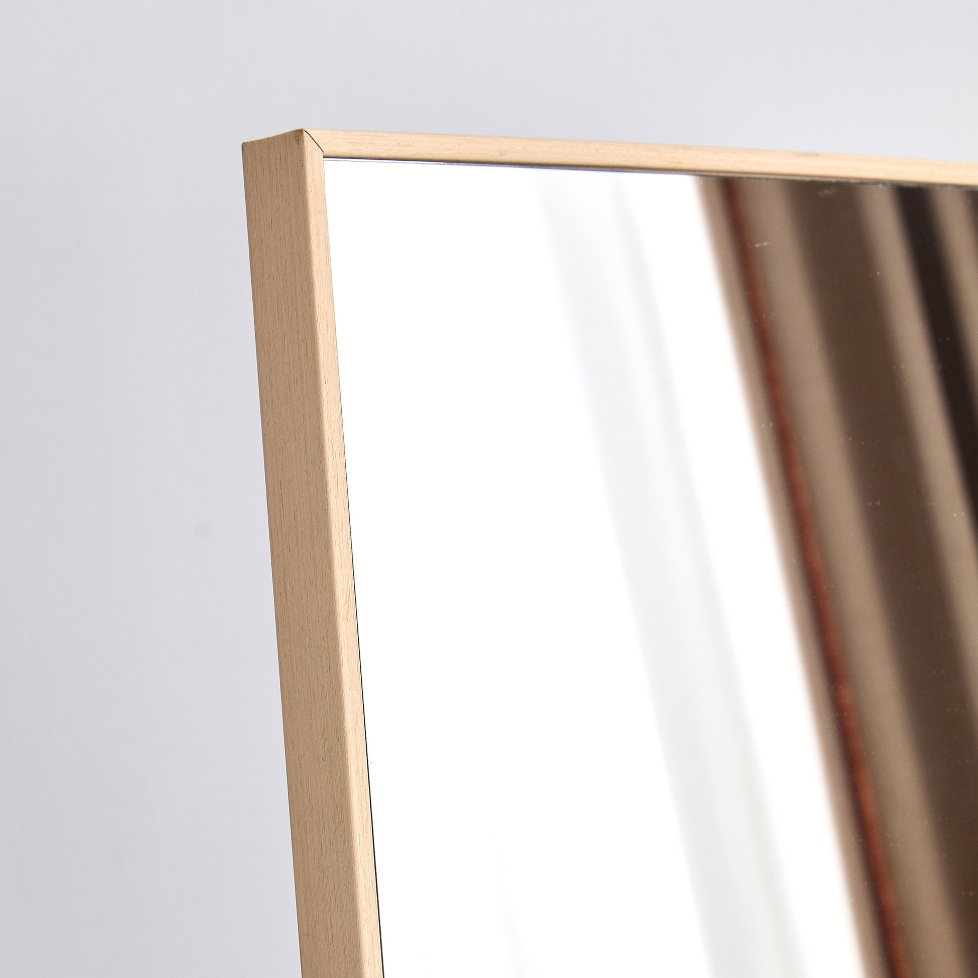 The3Rd Generation Packaging Upgrade Includes A Light Oak Solid Wood Frame Full Length Mirror, Dressing Mirror, Bedroom Entrance, Decorative Mirror, Clothing Store, And Floor Mounted Mirror. 60" *17.3" Light Oak Glass