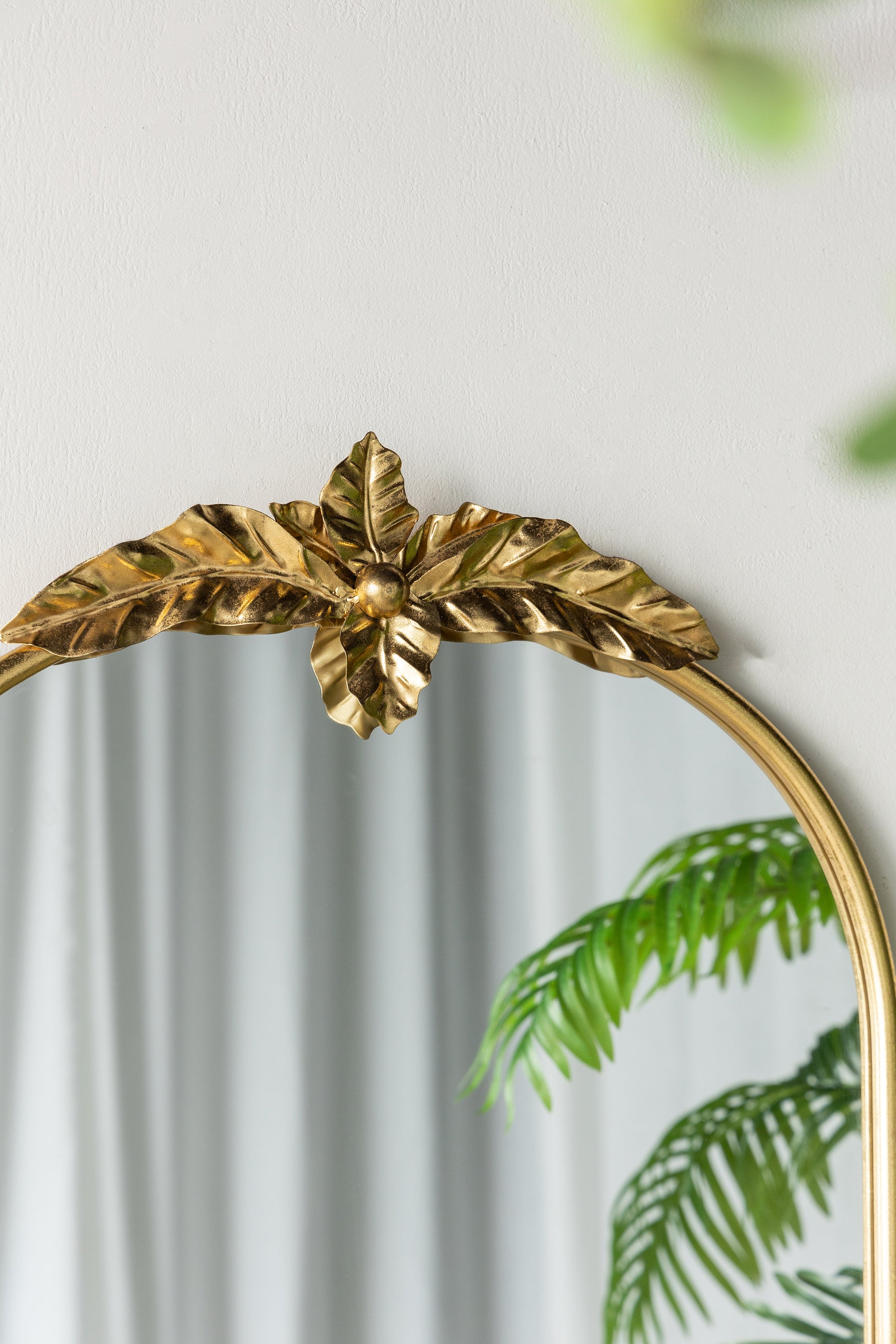 24" X 36" Arched Wall Mirror With Gold Metal Frame, Wall Mirror For Living Room Bedroom Hallway Gold Iron