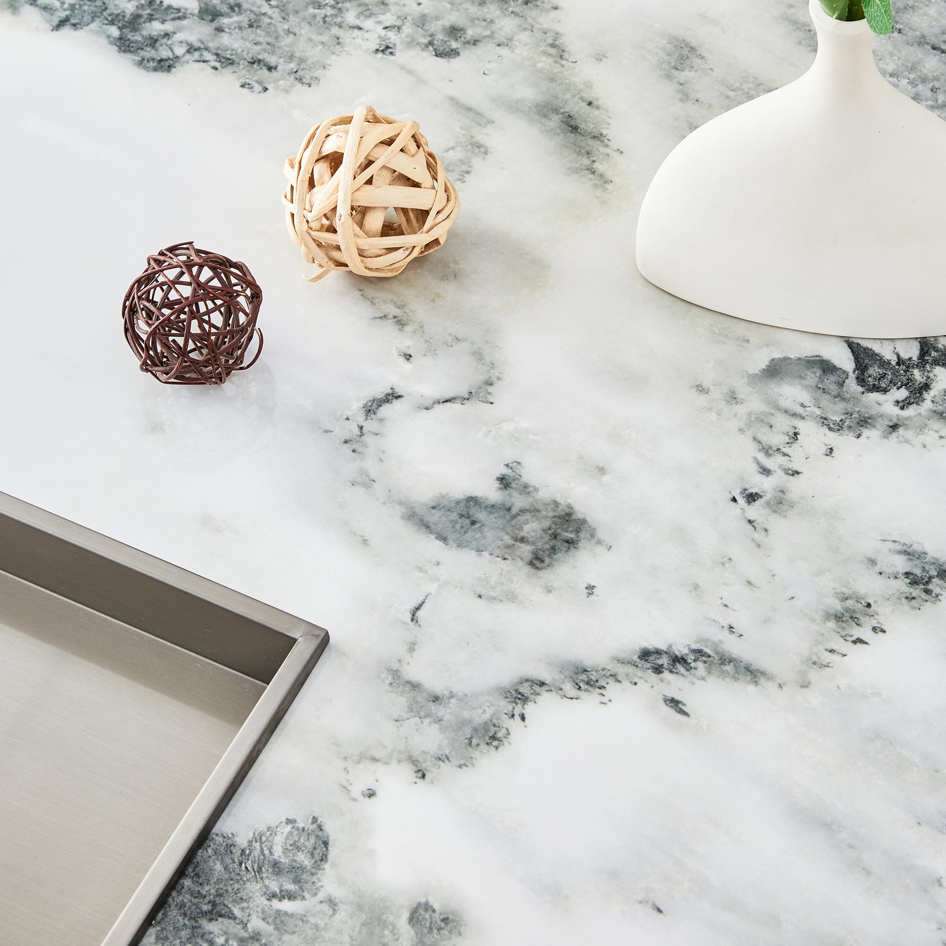 A Modern And Practical Coffee Table, Black And White In Imitation Marble Pattern, Made Of Mdf Material. The Fusion Of Elegance And Natural Fashion 31.4"* 31.4"* 12 " White Mdf