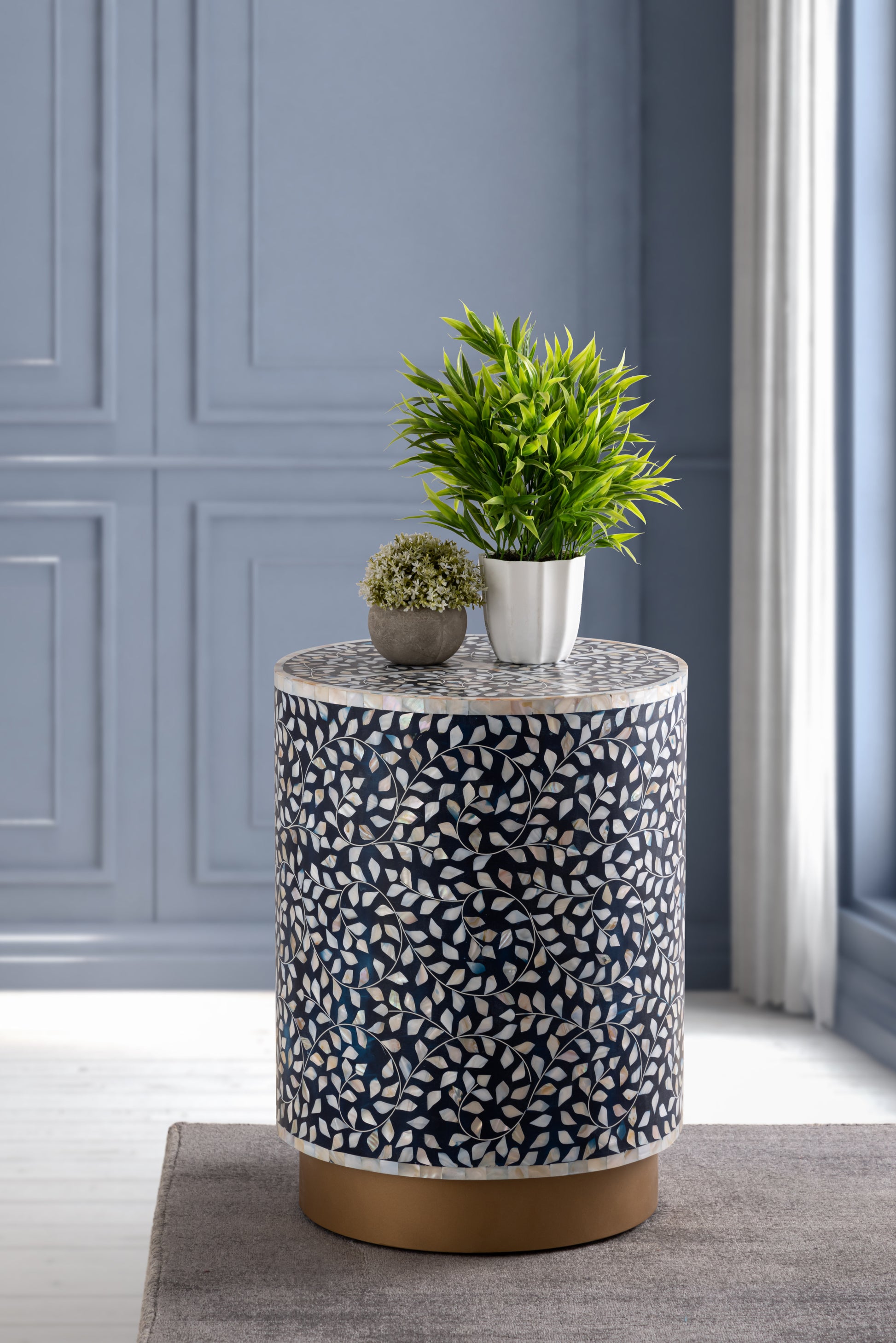 Luxe End Table Navy Navy Primary Living Space Modern Tabeltop Round Coffee & End Tables Round Wood Pedestal