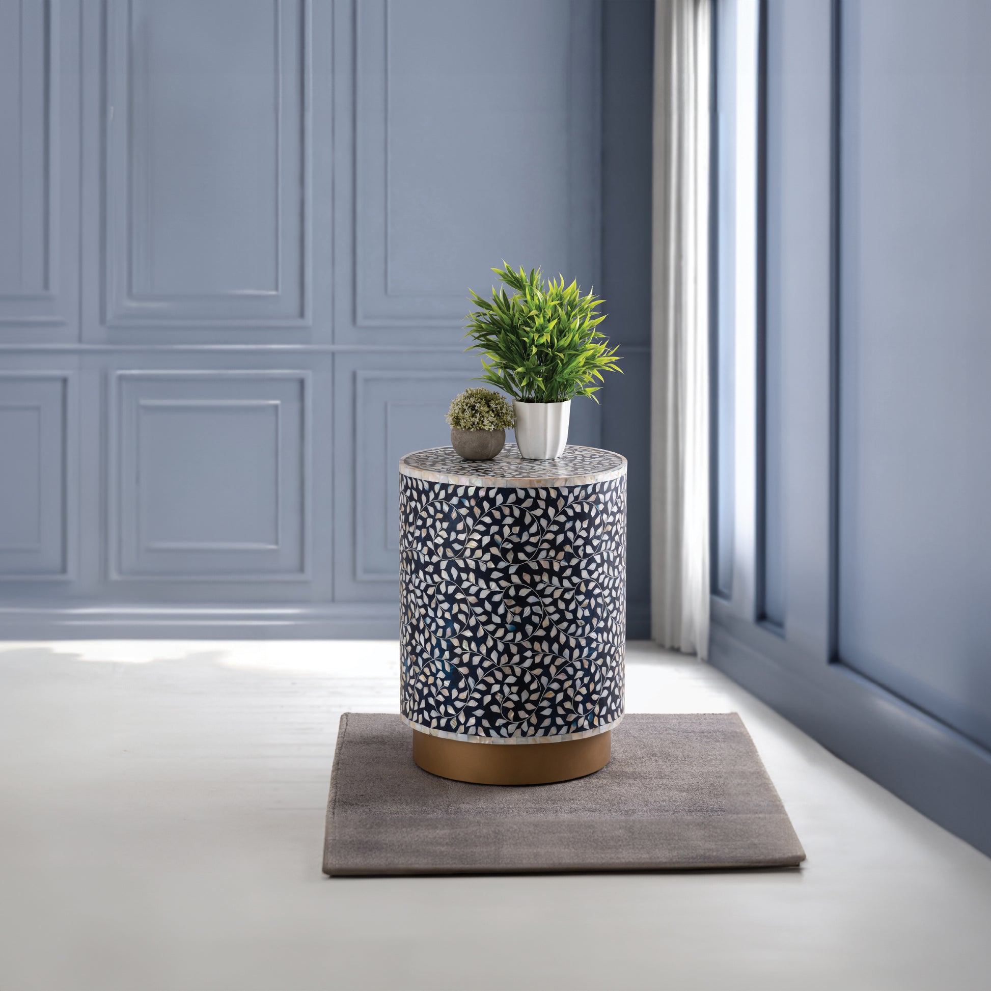 Luxe End Table Navy Navy Primary Living Space Modern Tabeltop Round Coffee & End Tables Round Wood Pedestal