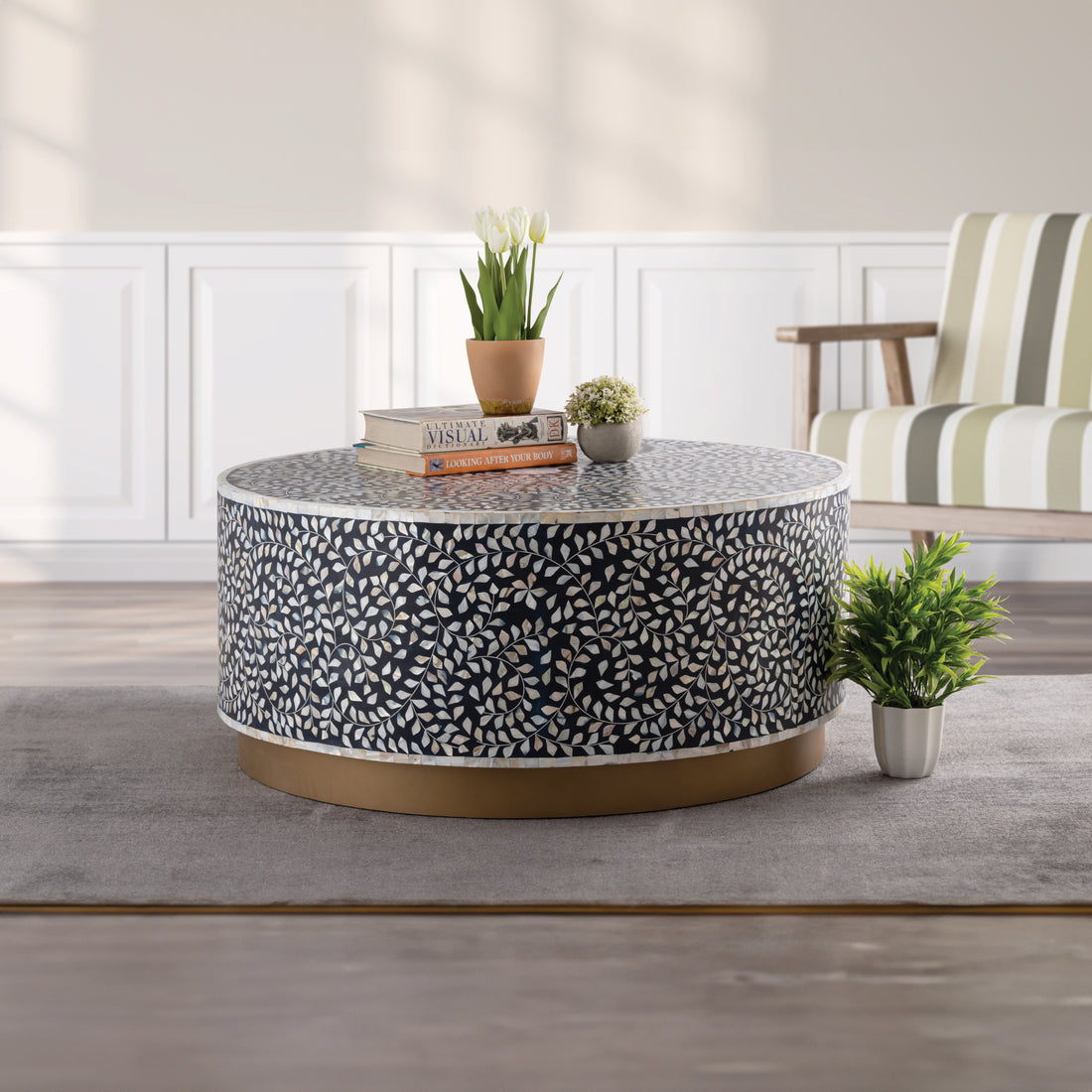 Luxe Coffee Table Navy Navy Primary Living Space Modern Tabeltop Round Coffee & End Tables Solid Wood Mdf Wood Pedestal