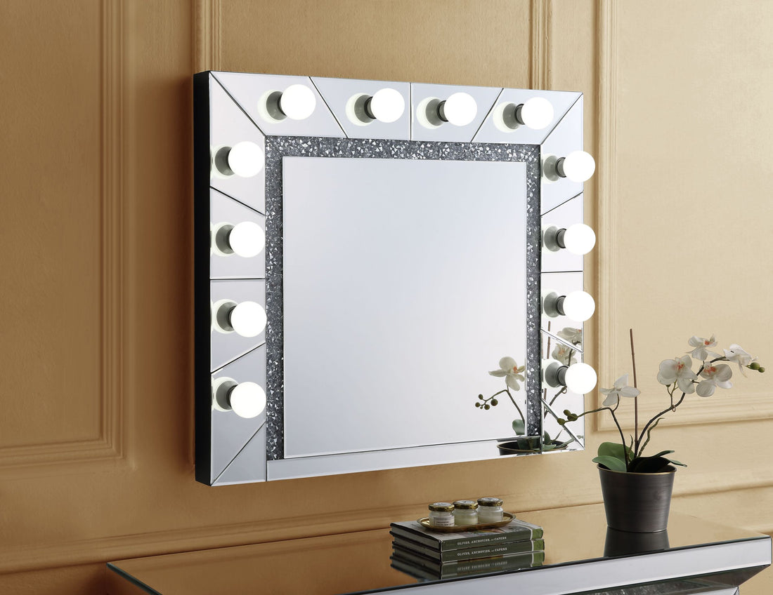 Noralie Accent Mirror Mirrored & Faux Diamonds Ac00762 Silver Glass