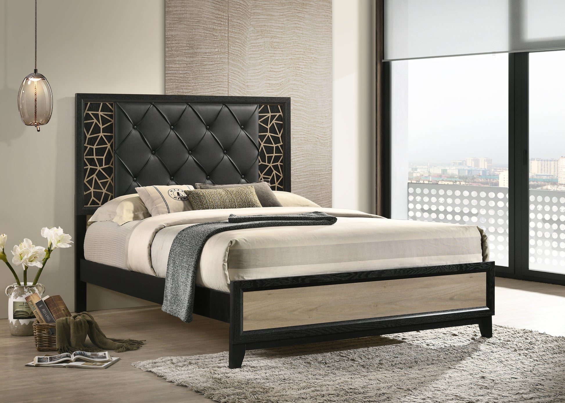 Selena Modern & Contemporary King 5Pc Bedroom Set Made With Wood In Black And Natural Box Spring Not Required King Black Natural Wood 5 Piece Set Bedroom Bed Included,Chest Included,Dresser Included,Mirror Included,Nightstand Included Contemporary,Modern