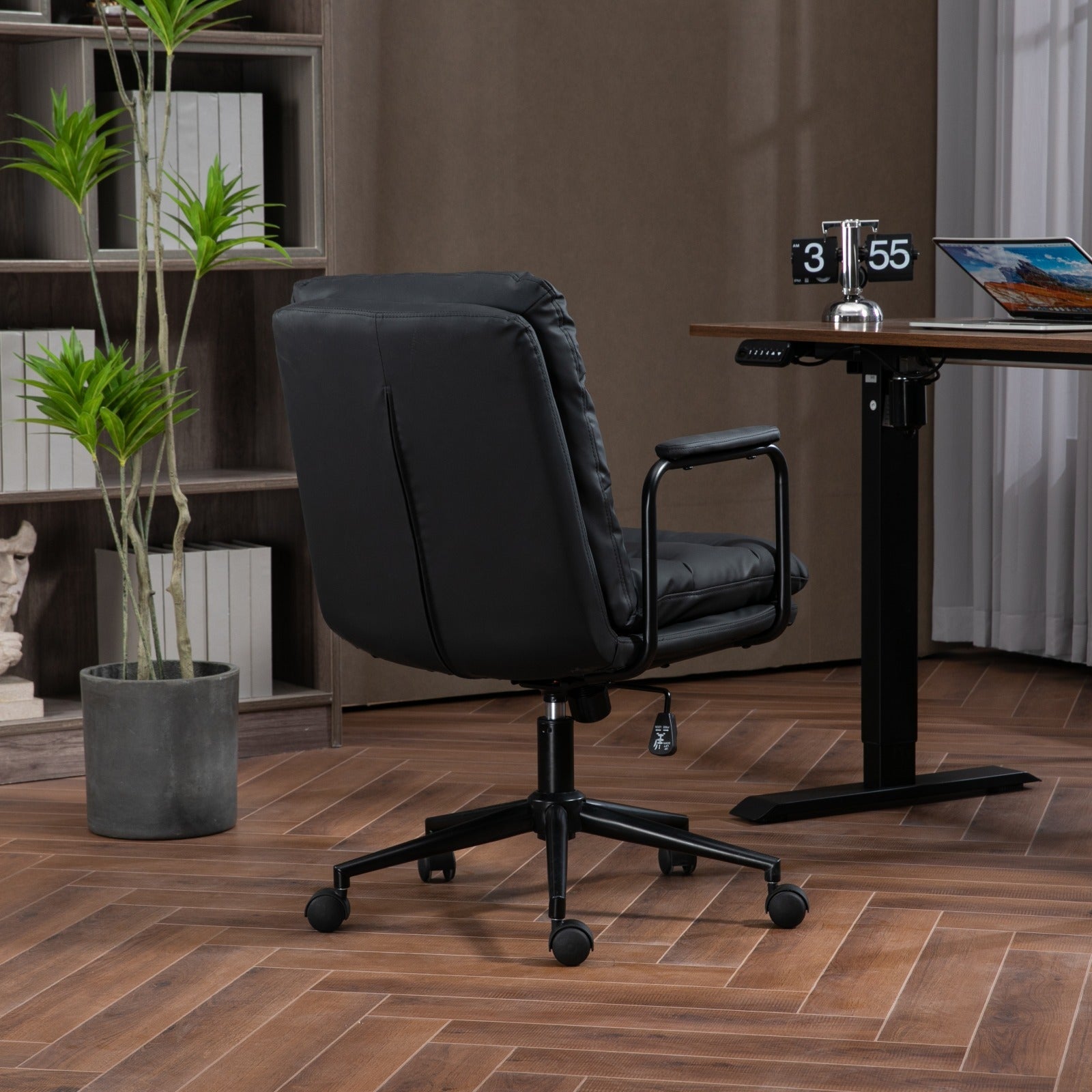 Office Chair,Mid Back Home Office Desk Task Chair With Wheels And Arms Ergonomic Pu Leather Computer Rolling Swivel Chair With Padded Armrest,The Back Of The Chair Can Recline 40 Black Black Office American Design Foam Pu