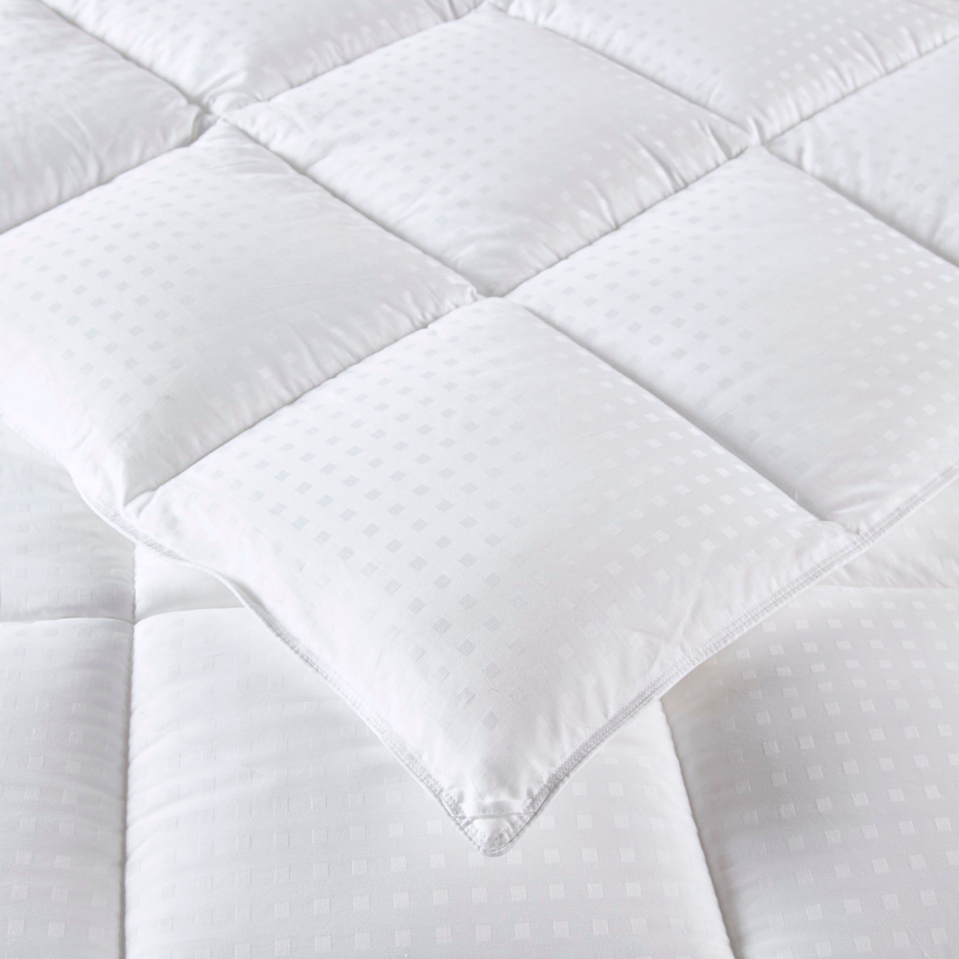 Dobby Cotton Down Alternative Comforter White Cotton