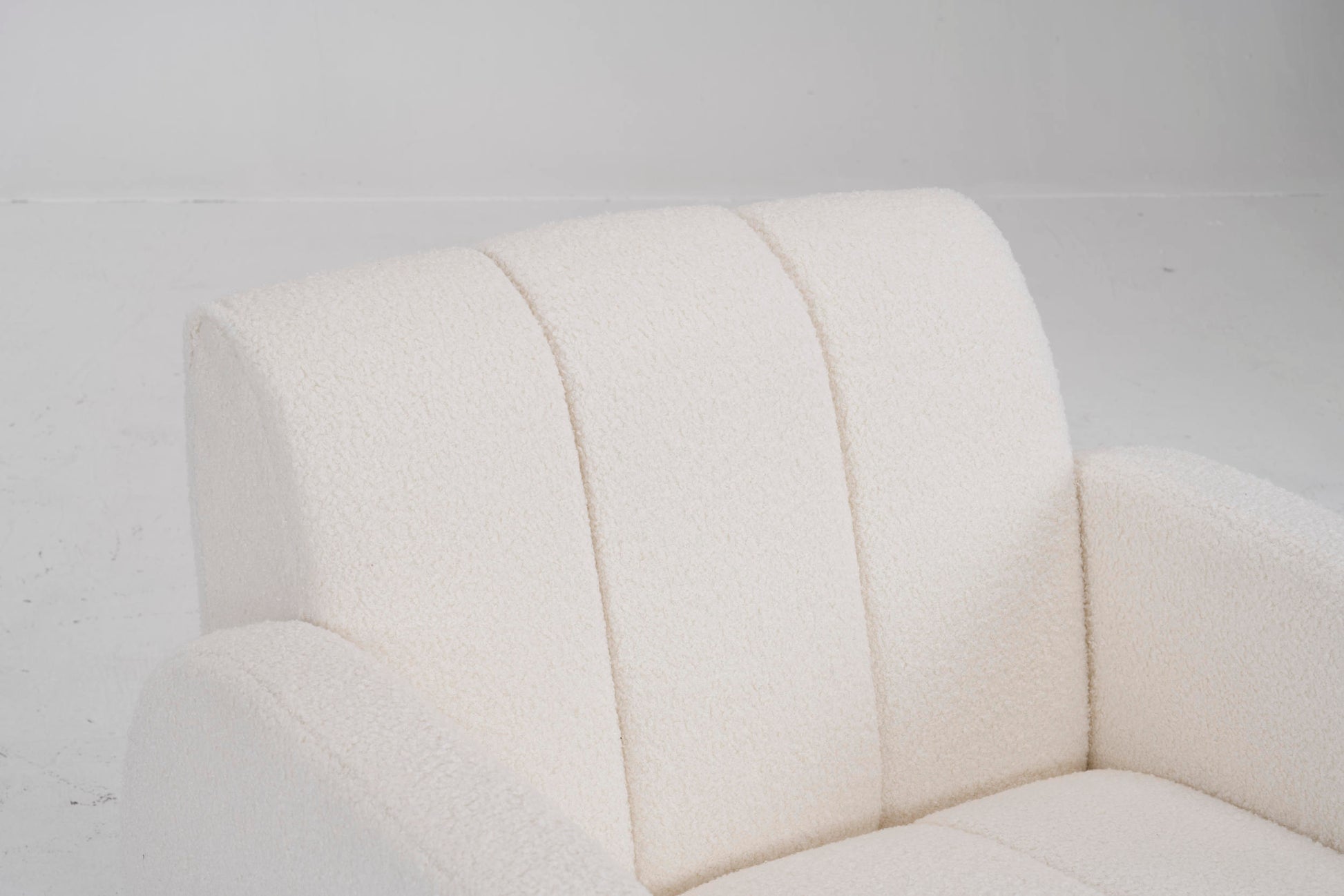 Modern Fabric Upholstered Armchair With Upholstered Reading Chair, Single Sofa, Living Room, Bedroom, Bed, Office Lounge Club Chair, Teddy Velvet White Aluminum