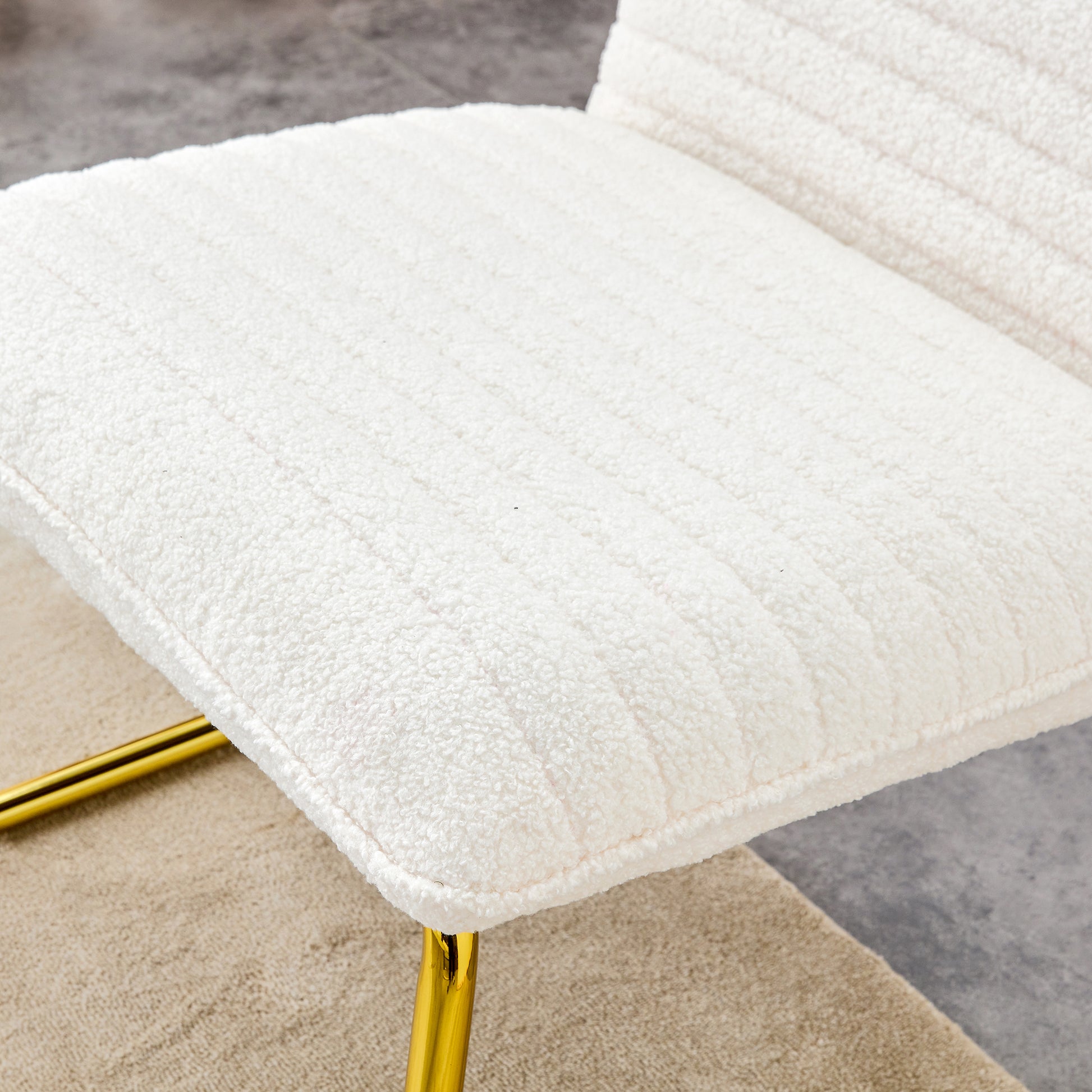 One White Minimalist Armless Sofa Chair With Plush Cushion And Backrest Paired With Golden Metal Legs, Suitable For Offices, Restaurants, Kitchens, Bedrooms White Metal